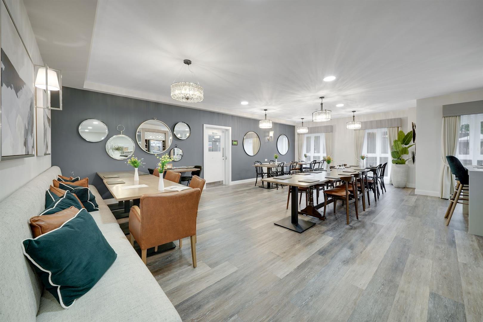 Queens Road, Weybridge