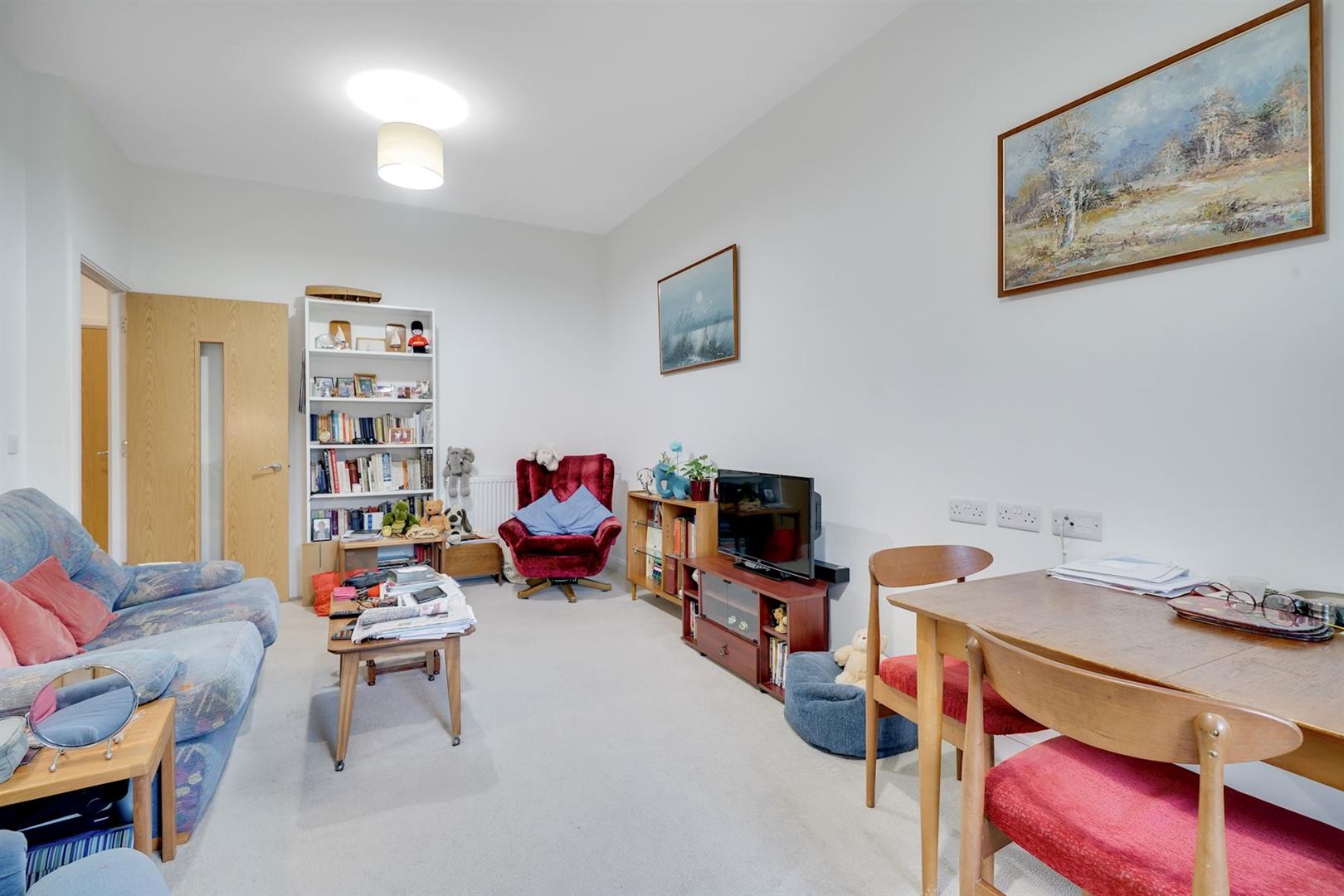 Queens Road, Weybridge