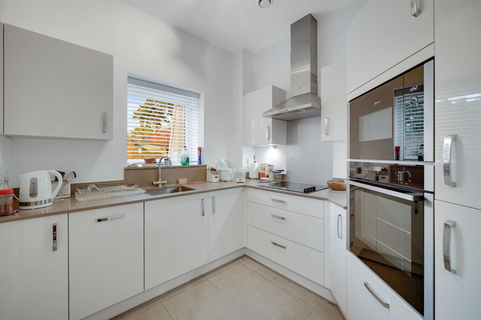 Queens Road, Weybridge