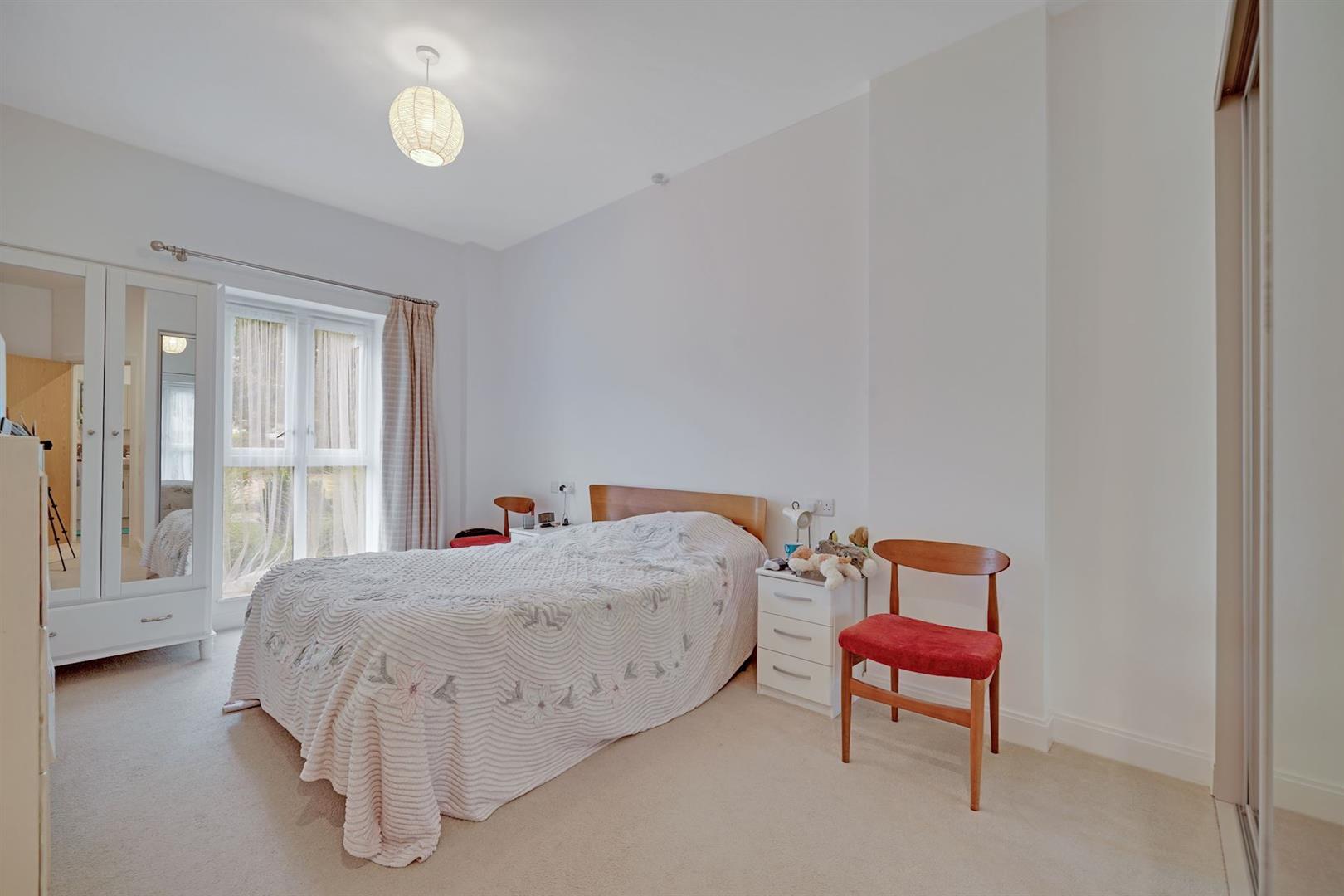 Queens Road, Weybridge