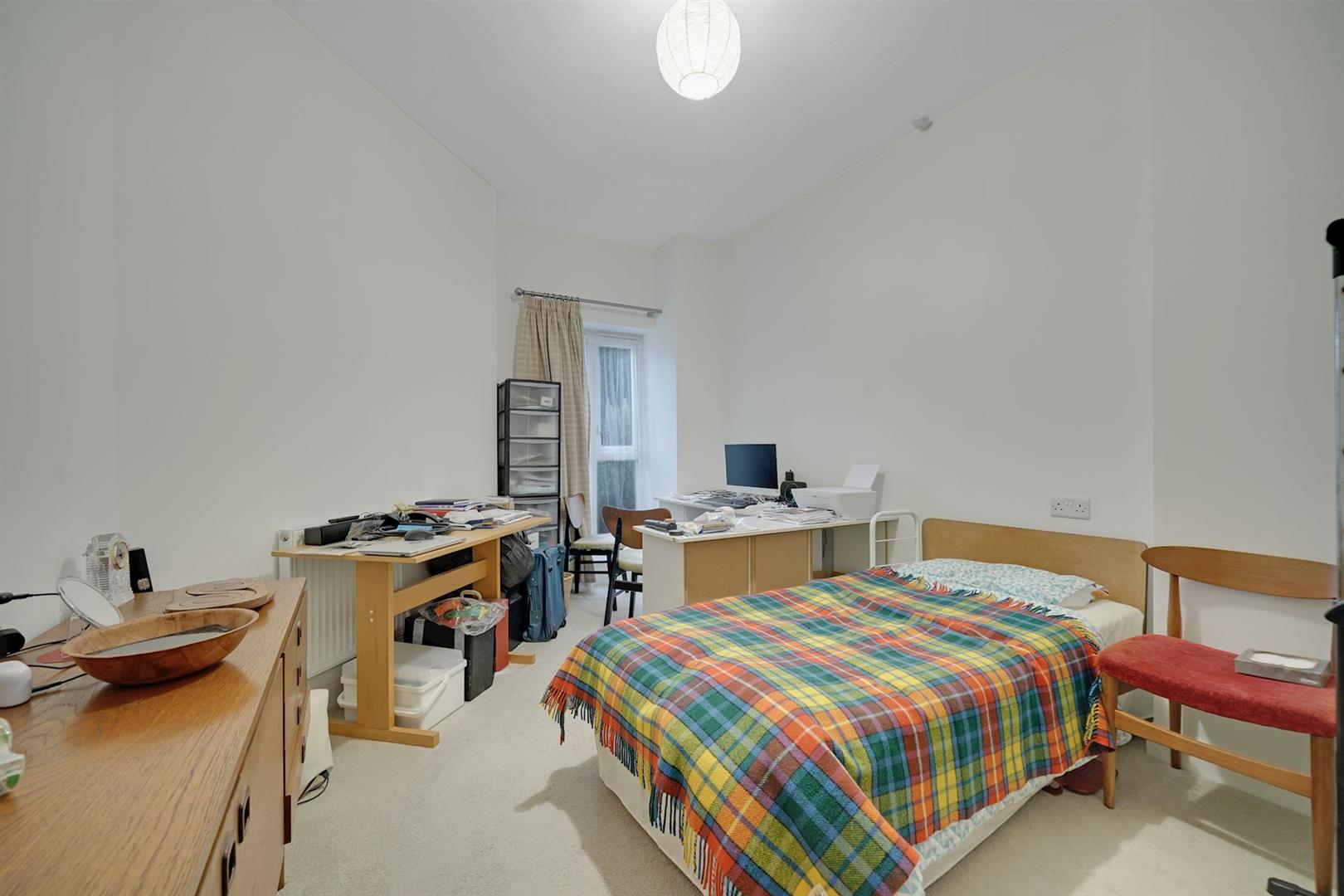 Queens Road, Weybridge