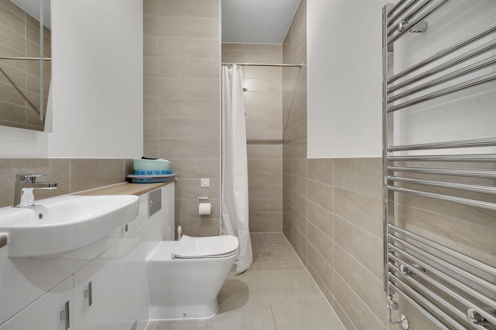 Queens Road, Weybridge