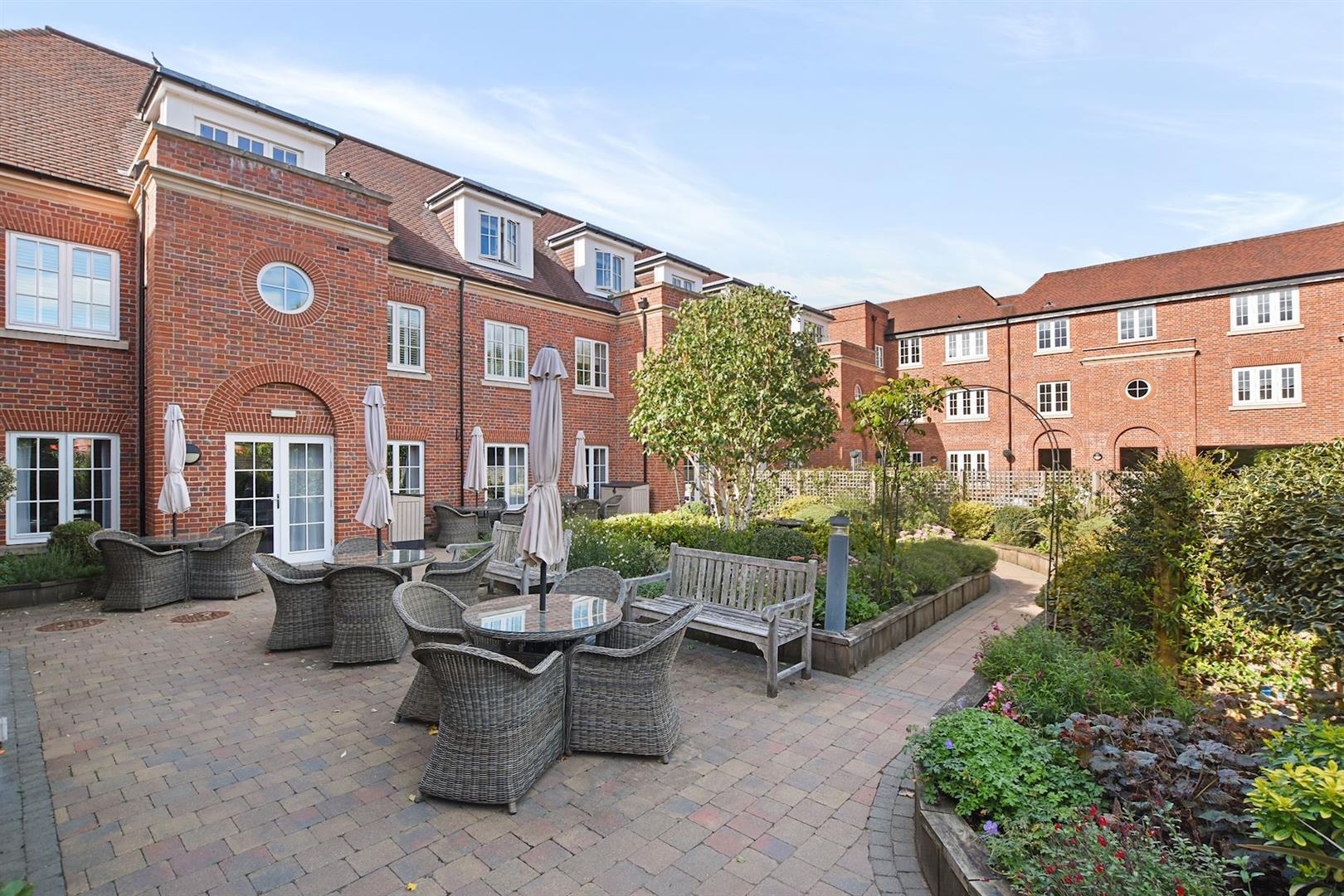 59-61 The Broadway, Amersham