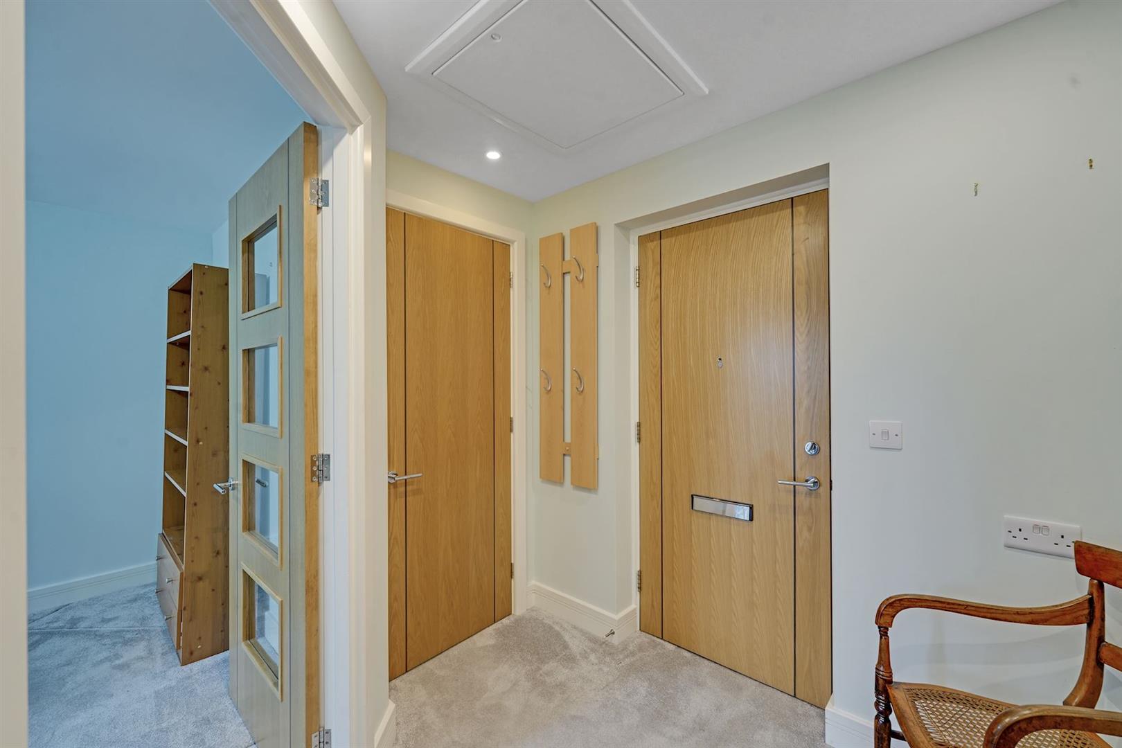 White Hart Lane, Romford