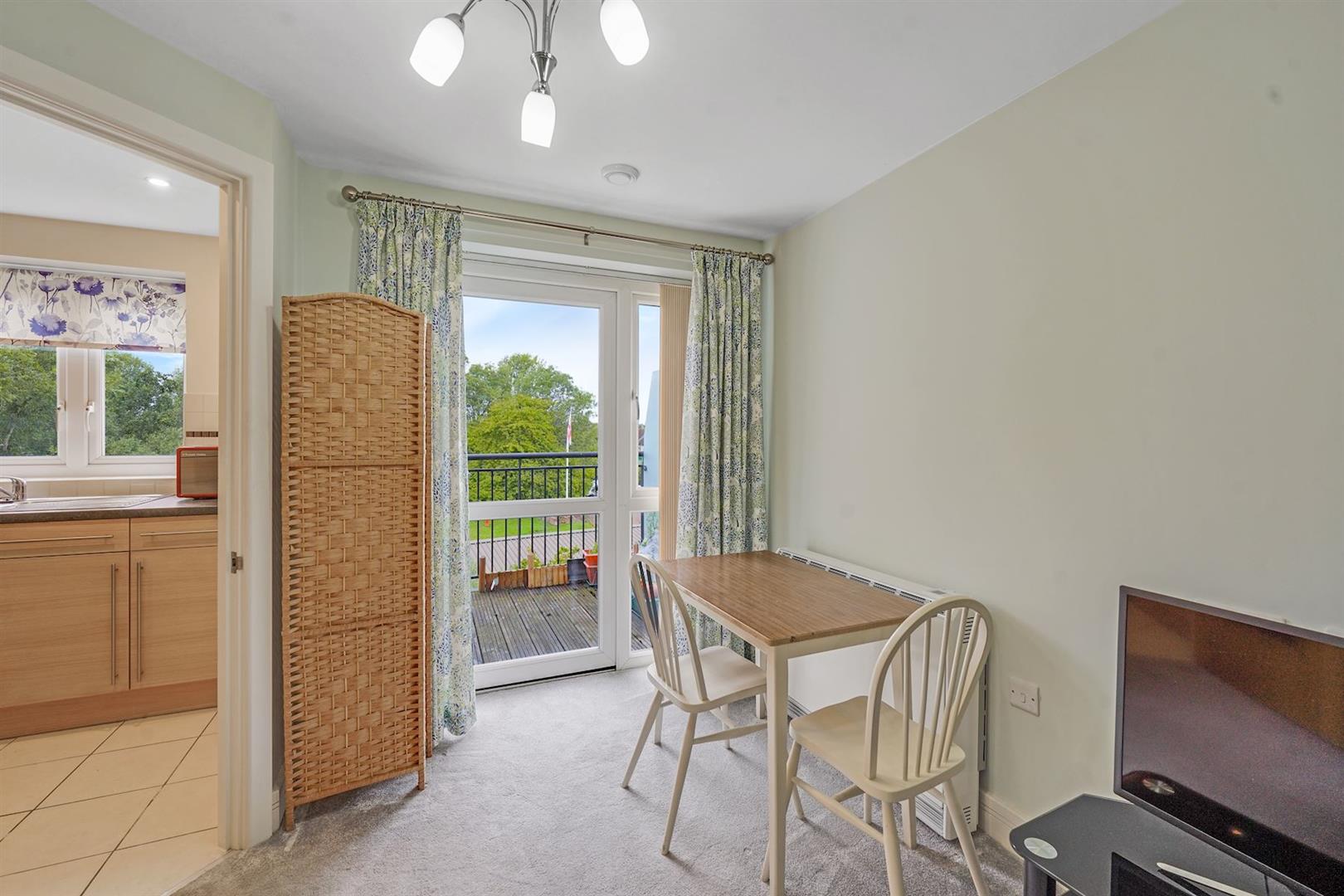 White Hart Lane, Romford