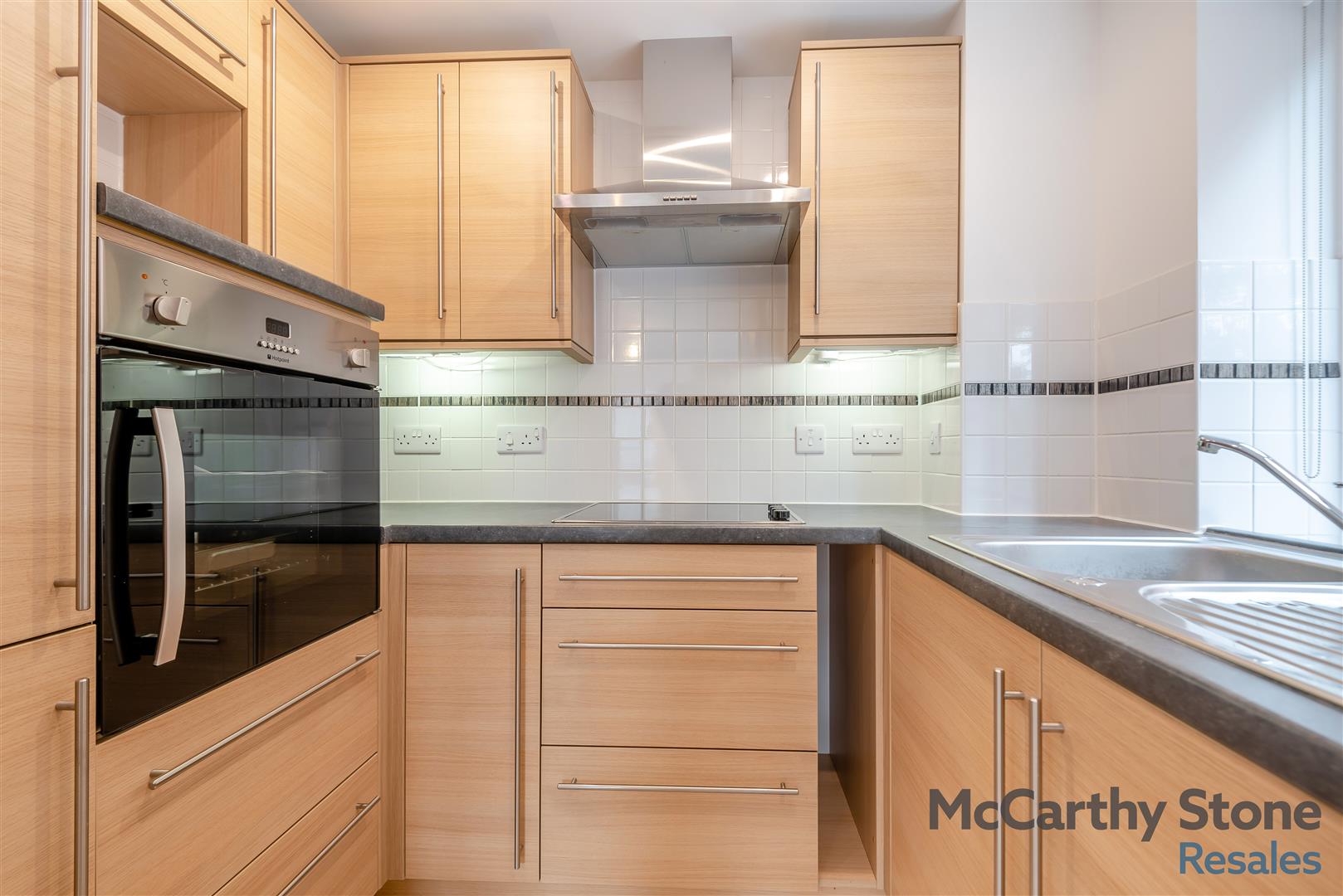 Abbotsmead Place, Caversham