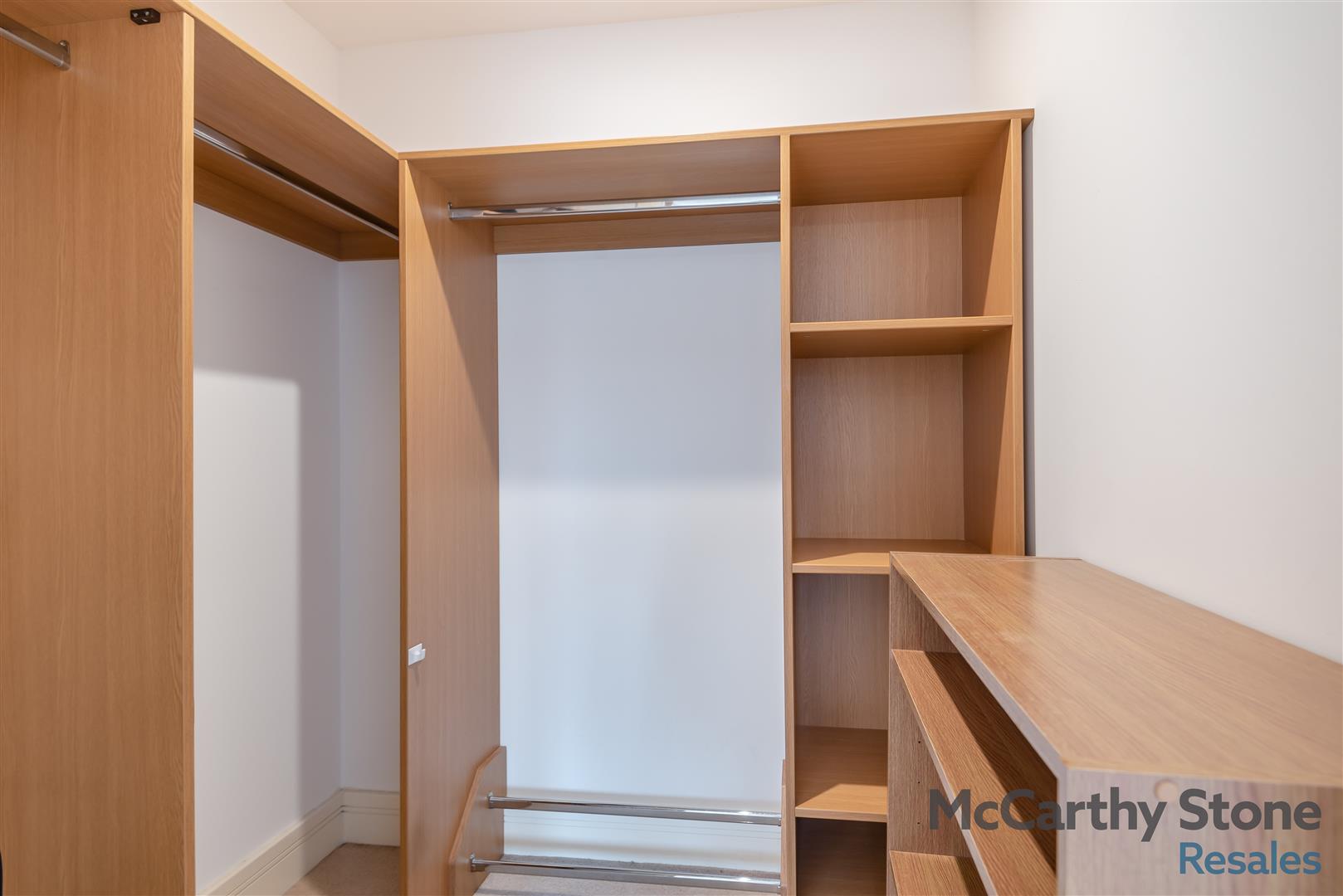 Abbotsmead Place, Caversham