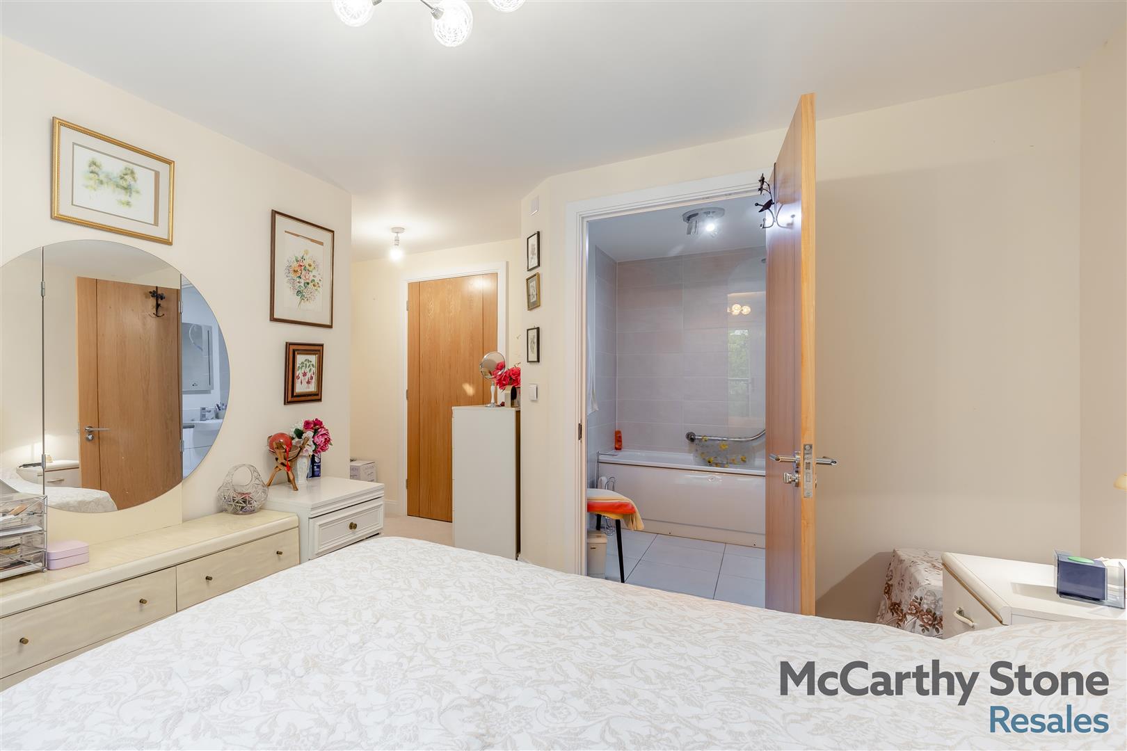 Scott Place, Cross keys, Lichfield, Staffordshire, WS13 6EX