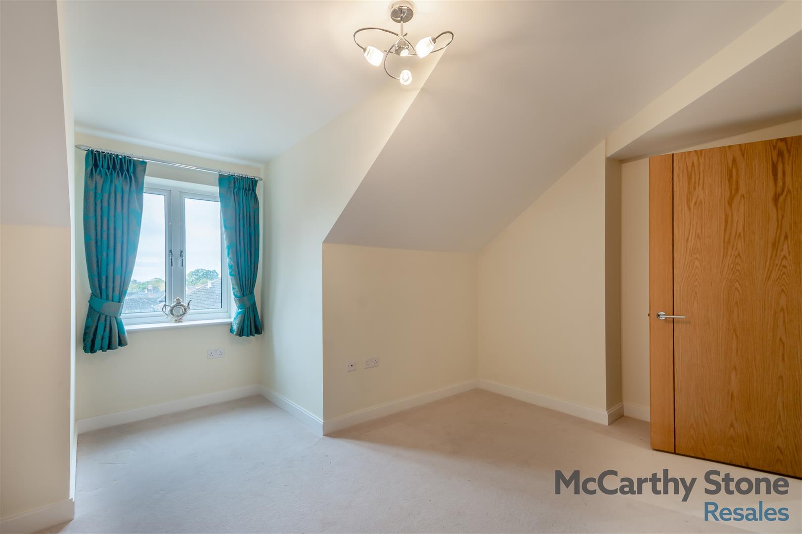 Devonshire Grange, Devonshire Avenue, Roundhay, Leeds, LS8 1AN