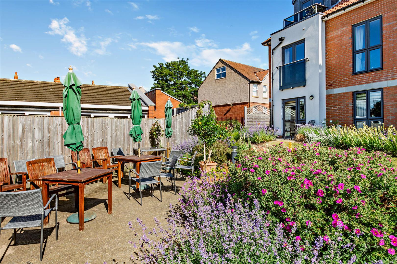 Devonshire Grange, Devonshire Avenue, Roundhay, Leeds, LS8 1AN