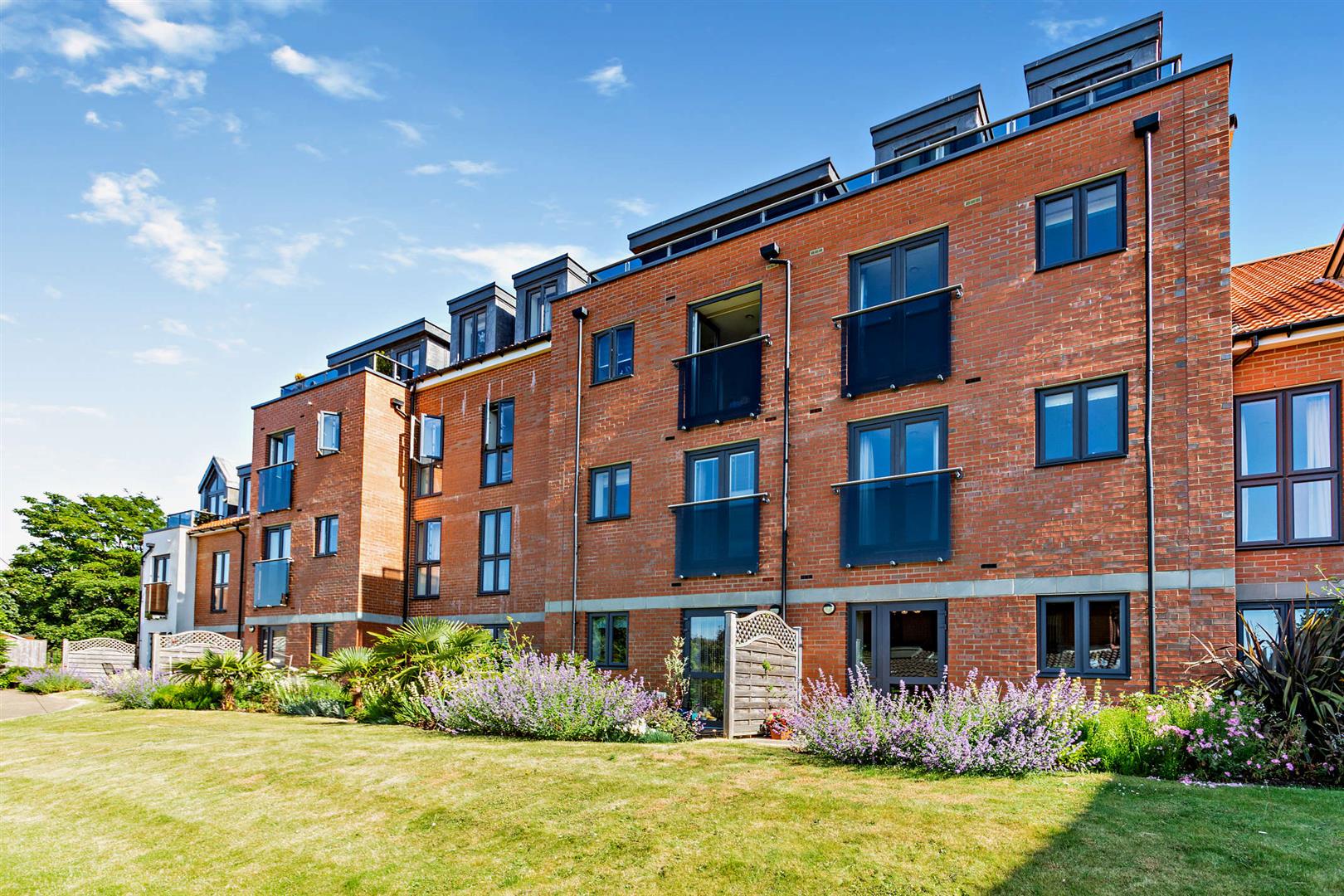 Devonshire Grange, Devonshire Avenue, Roundhay, Leeds, LS8 1AN