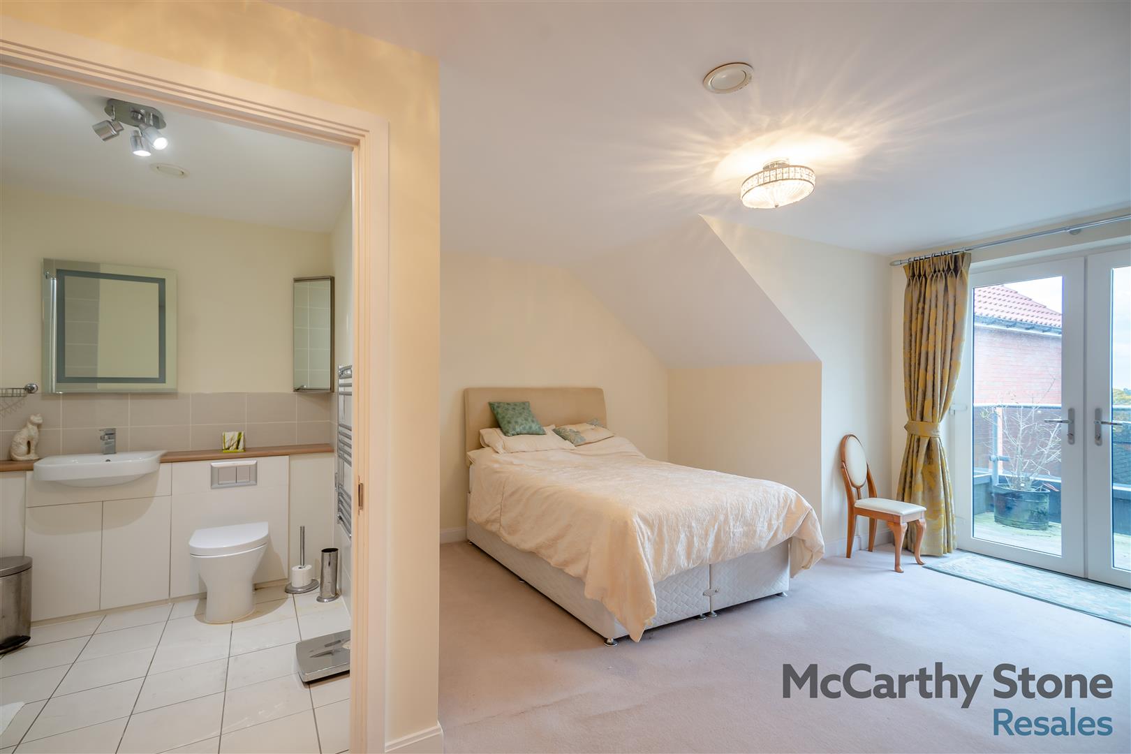 Devonshire Grange, Devonshire Avenue, Roundhay, Leeds, LS8 1AN