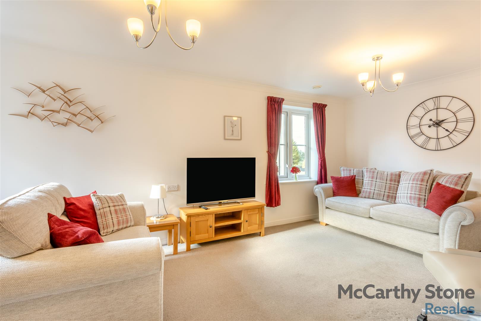 High Street South, Rushden, Northamptonshire, NN10 0FR