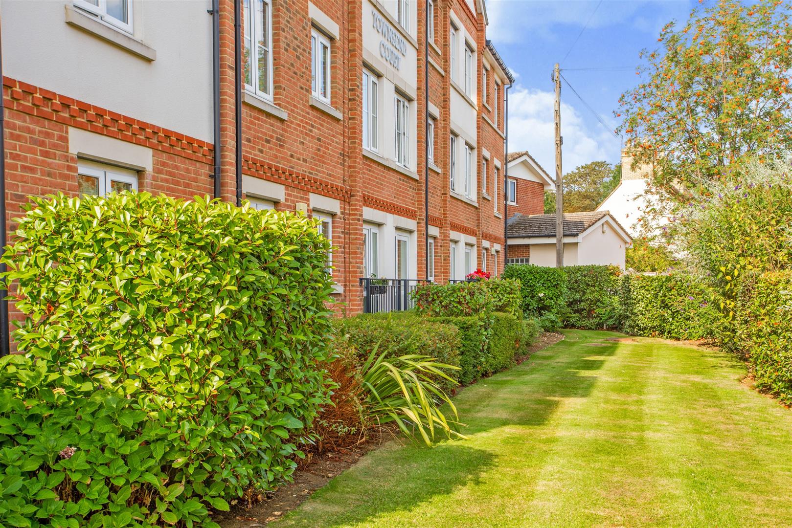 High Street South, Rushden, Northamptonshire, NN10 0FR