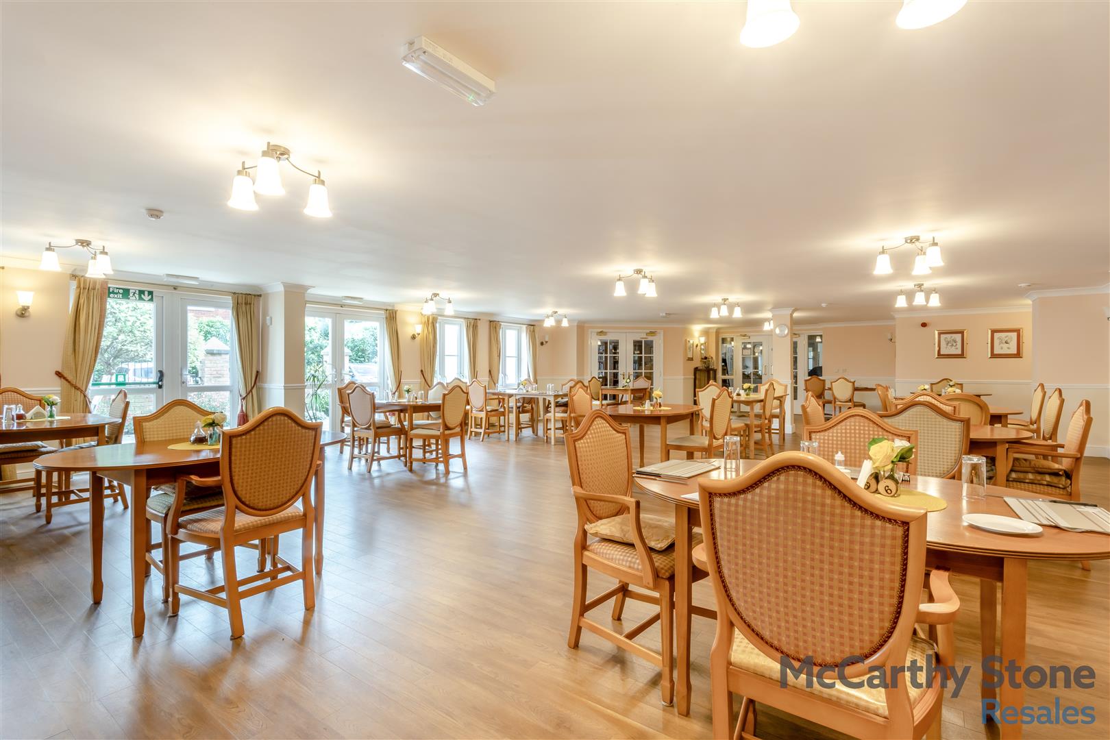 High Street South, Rushden, Northamptonshire, NN10 0FR