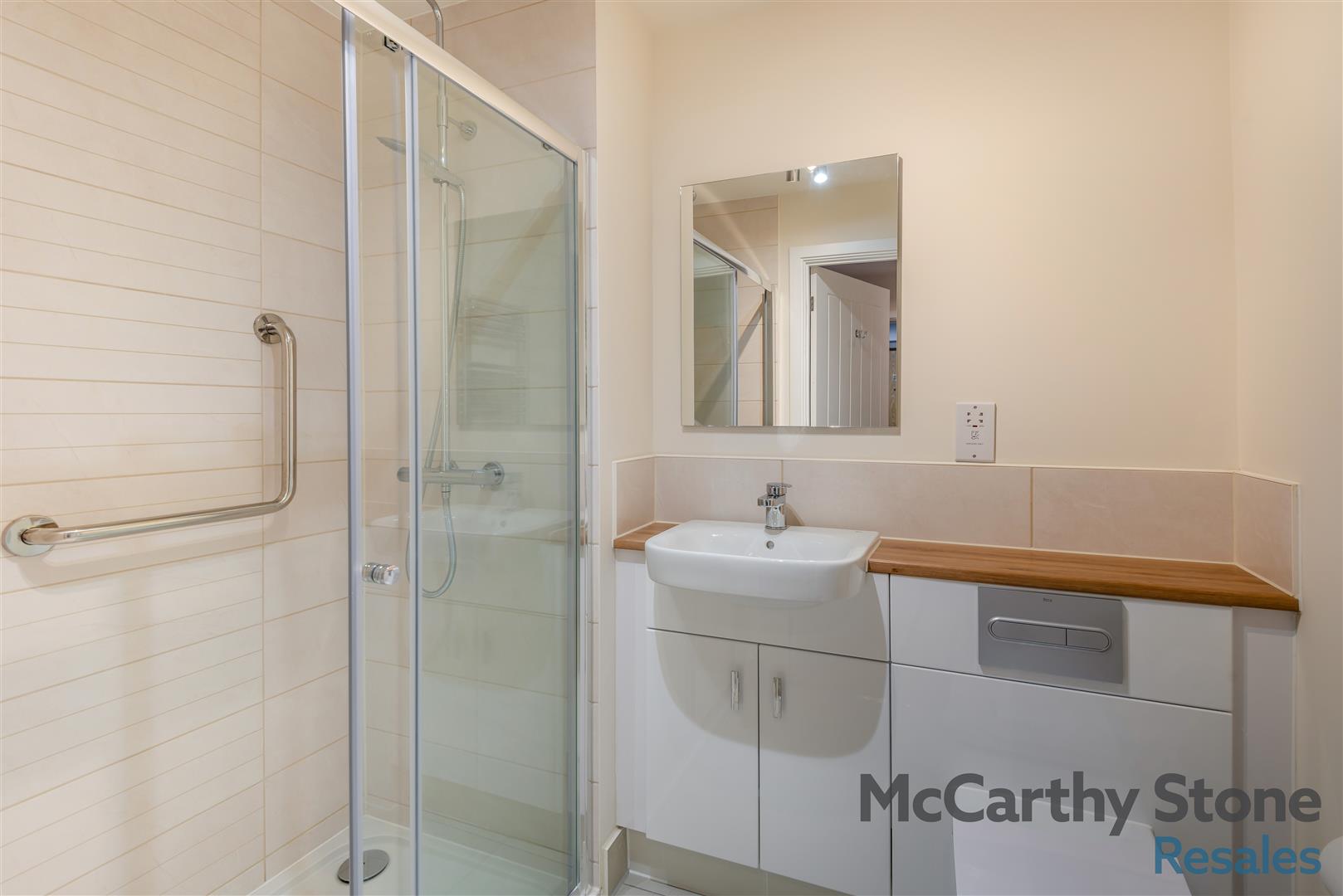 4 Samuel House, Westpole Avenue, Barnet EN4 0FP