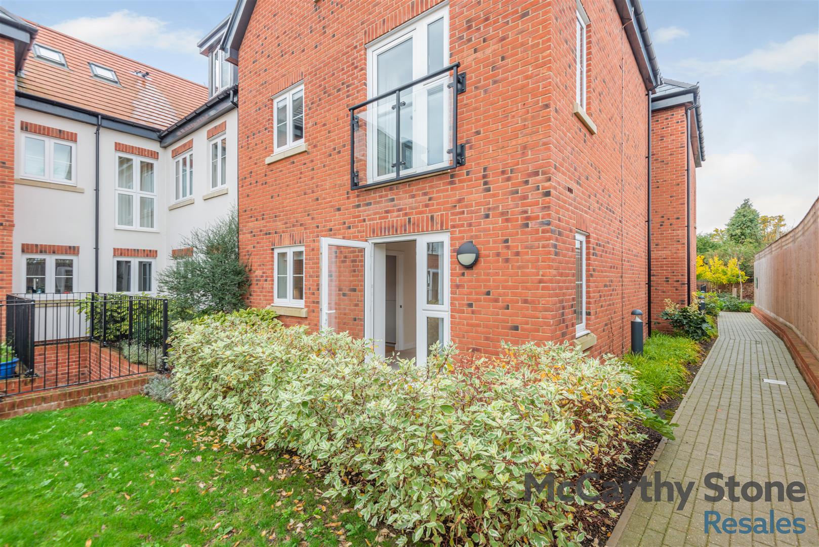 4 Samuel House, Westpole Avenue, Barnet EN4 0FP