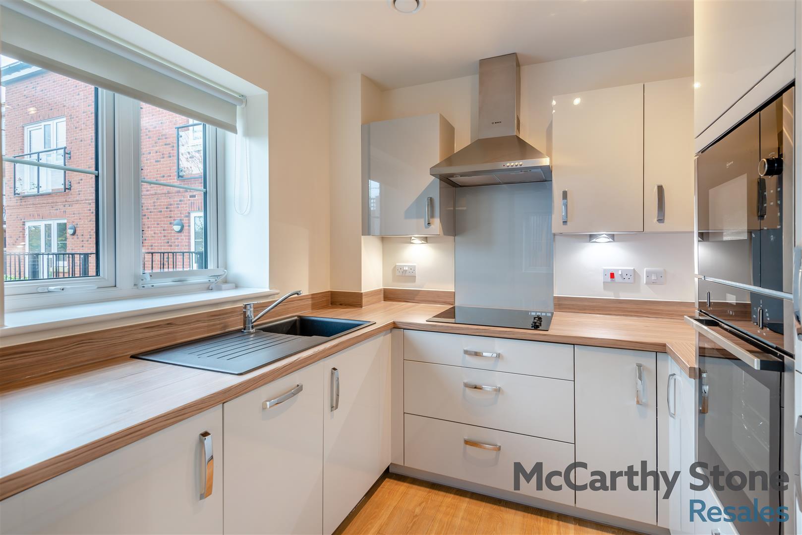 4 Samuel House, Westpole Avenue, Barnet EN4 0FP