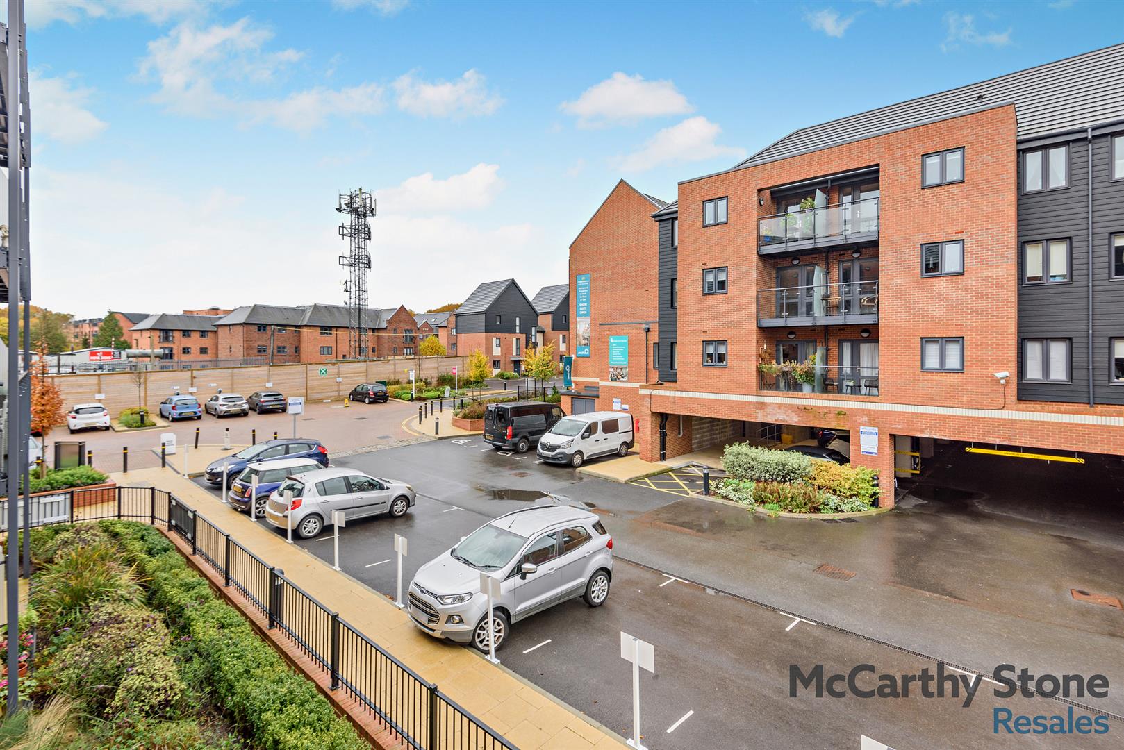 Roslin Place, Station Road, Hook, RG27 9GU