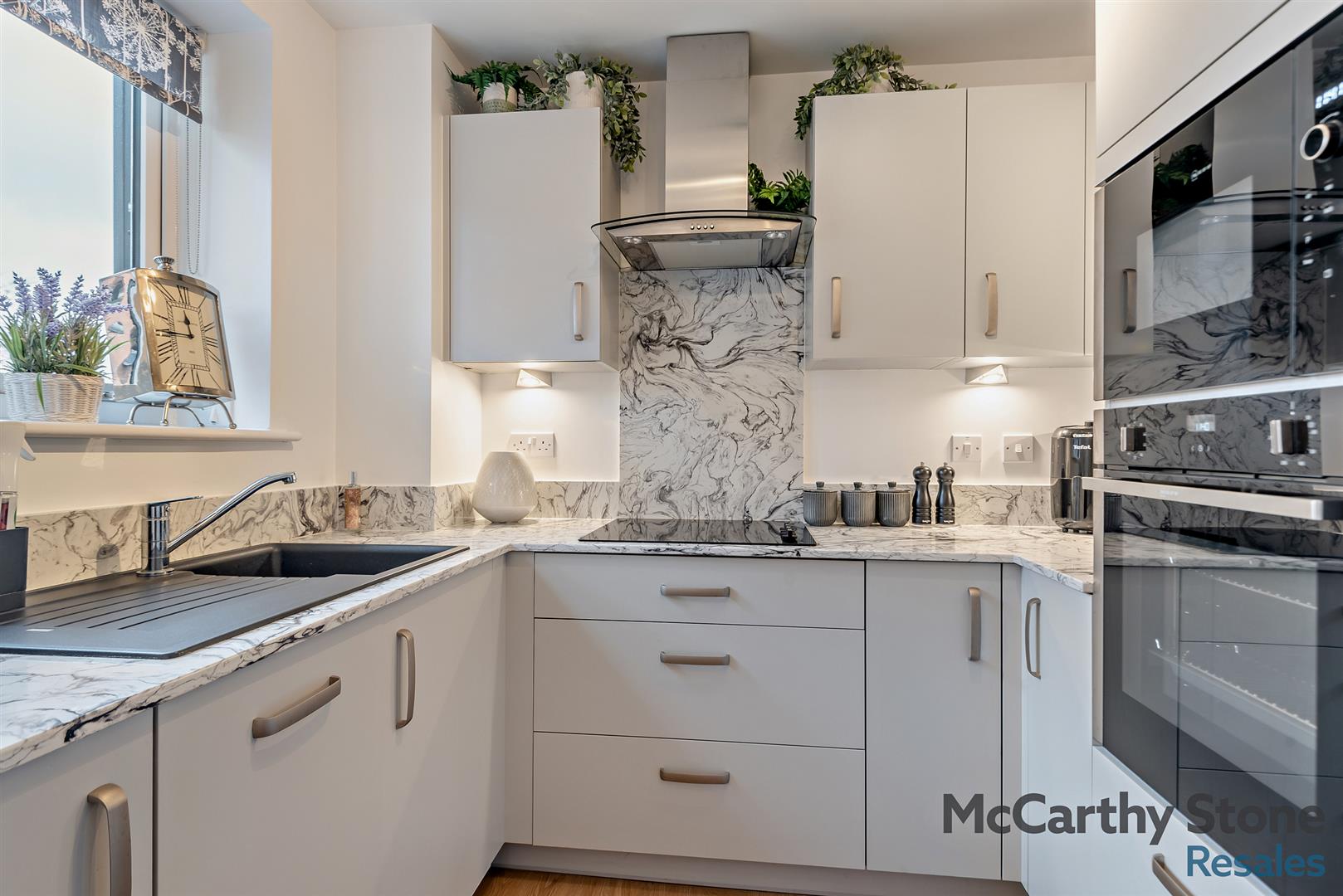 Roslin Place, Station Road, Hook, RG27 9GU