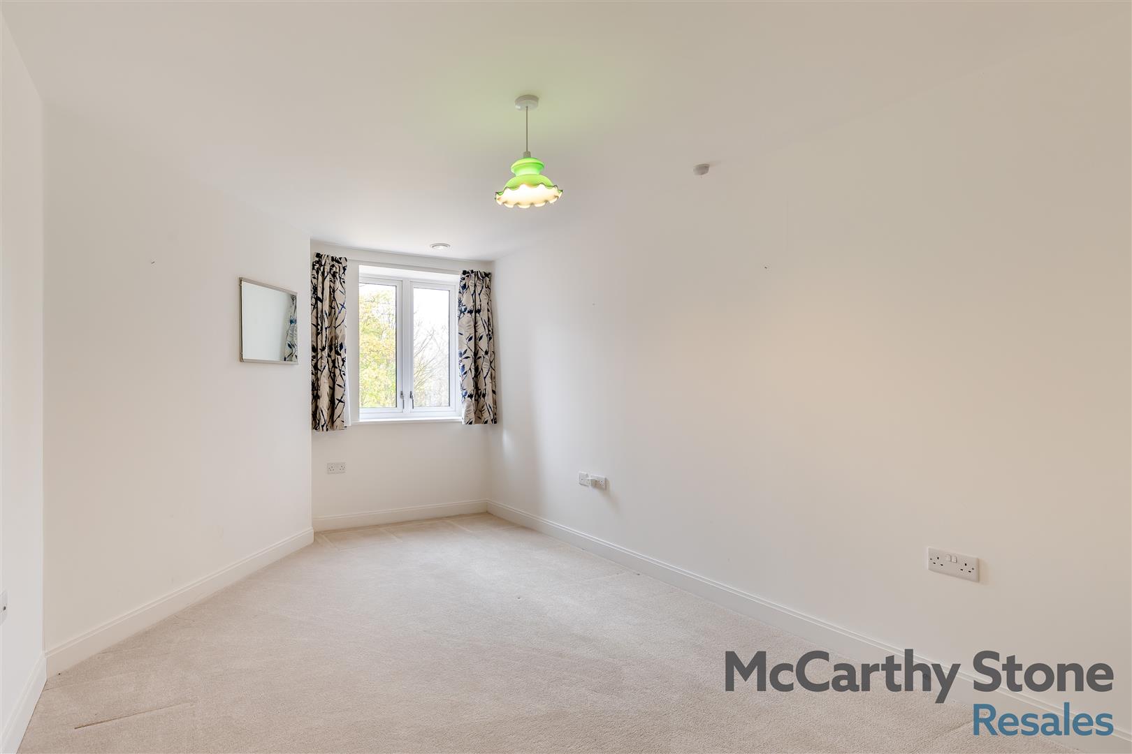 Oakhill Place, High View, Bedford, Bedfordshire, MK41 8FB