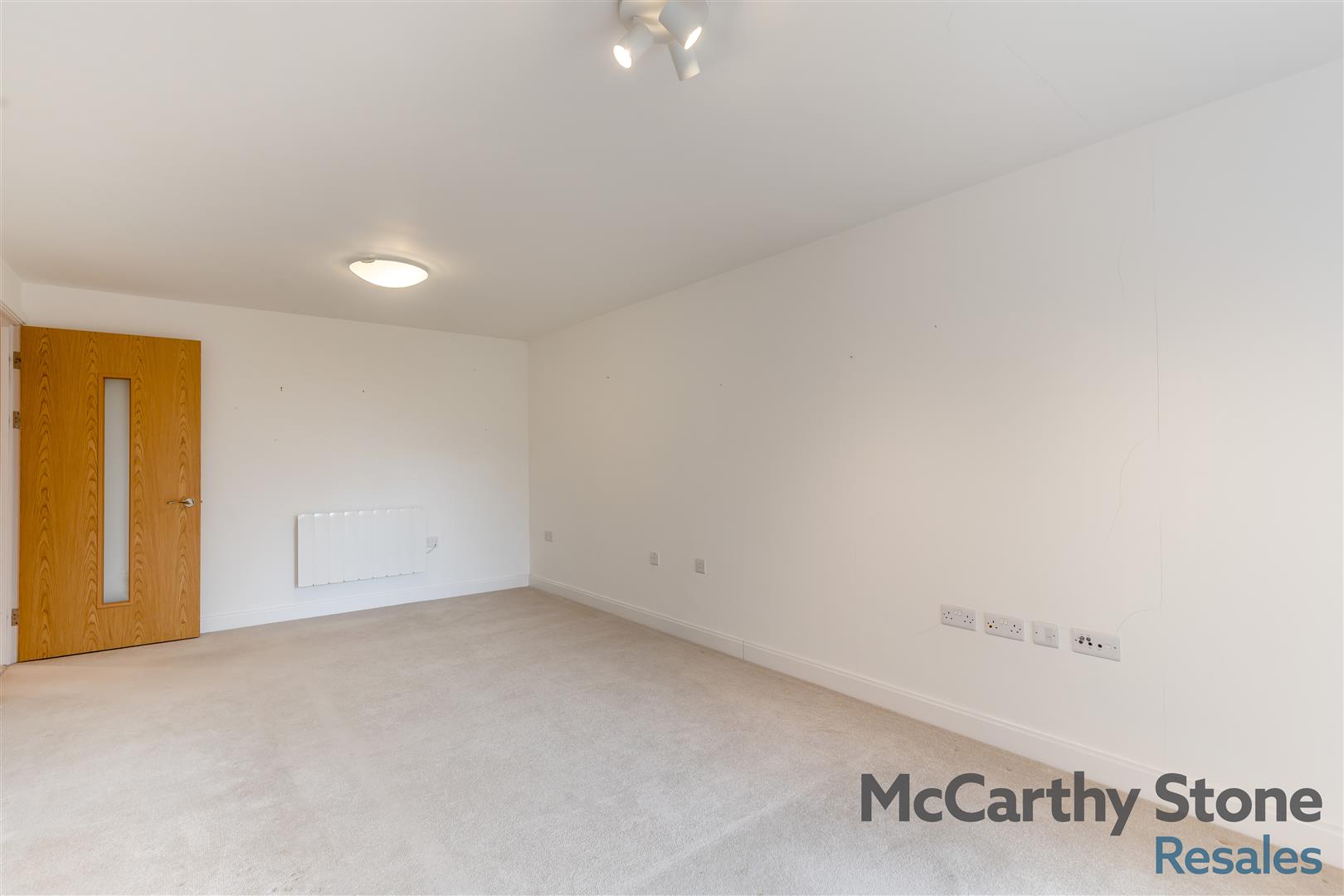 Oakhill Place, High View, Bedford, Bedfordshire, MK41 8FB