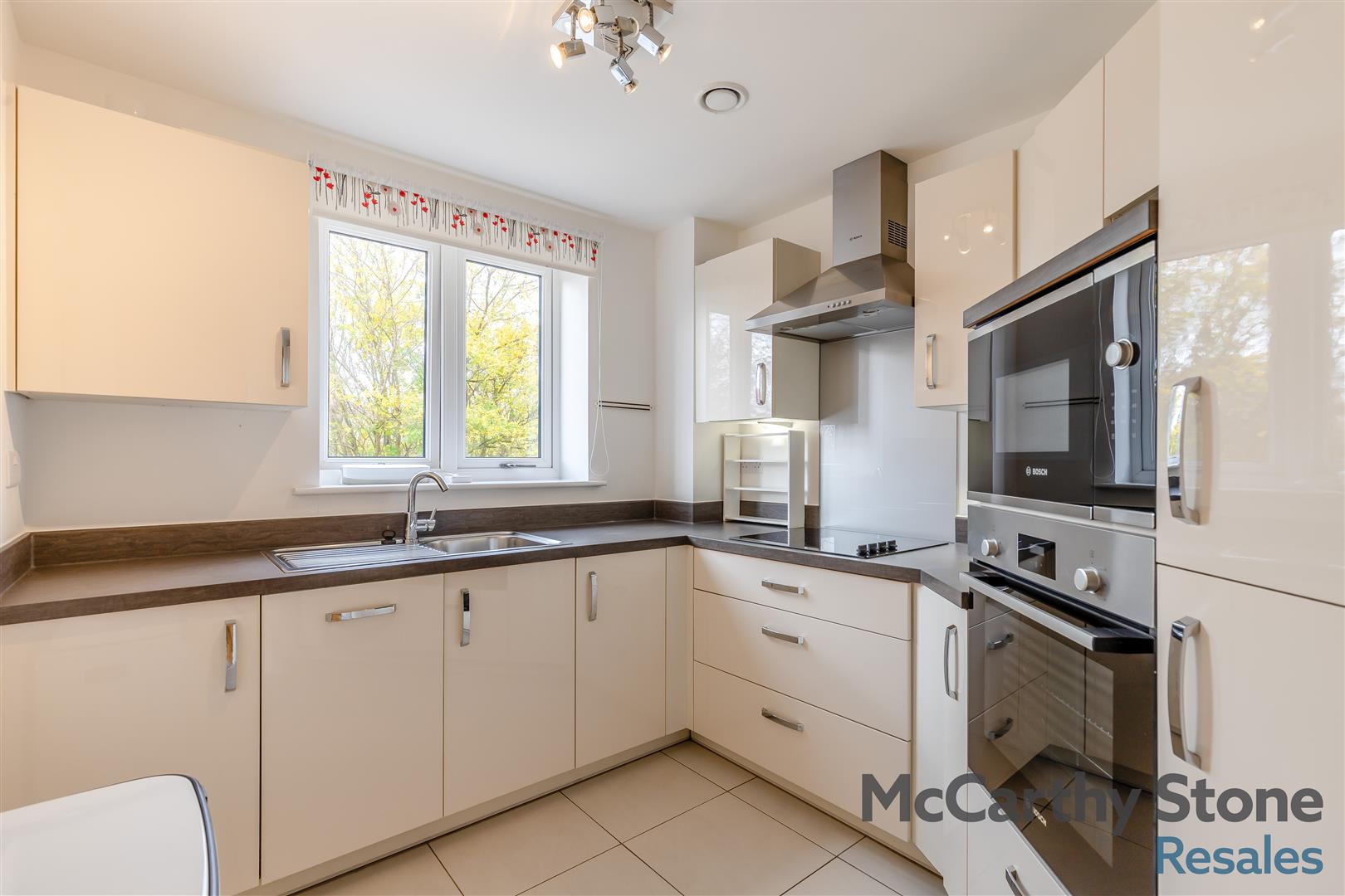 Oakhill Place, High View, Bedford, Bedfordshire, MK41 8FB