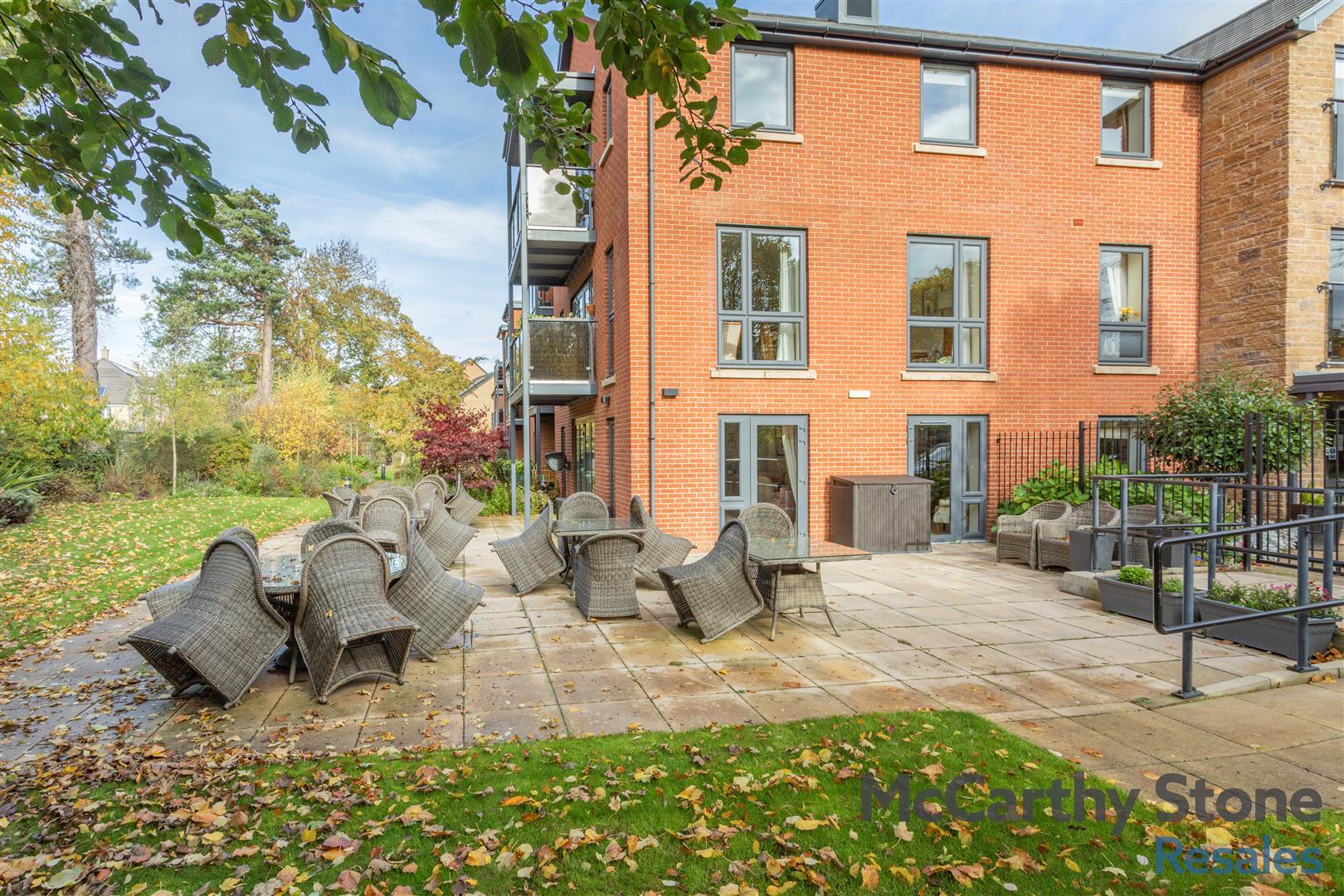 Lonsdale Park, Barleythorpe Road, Oakham, LE15 6QJ