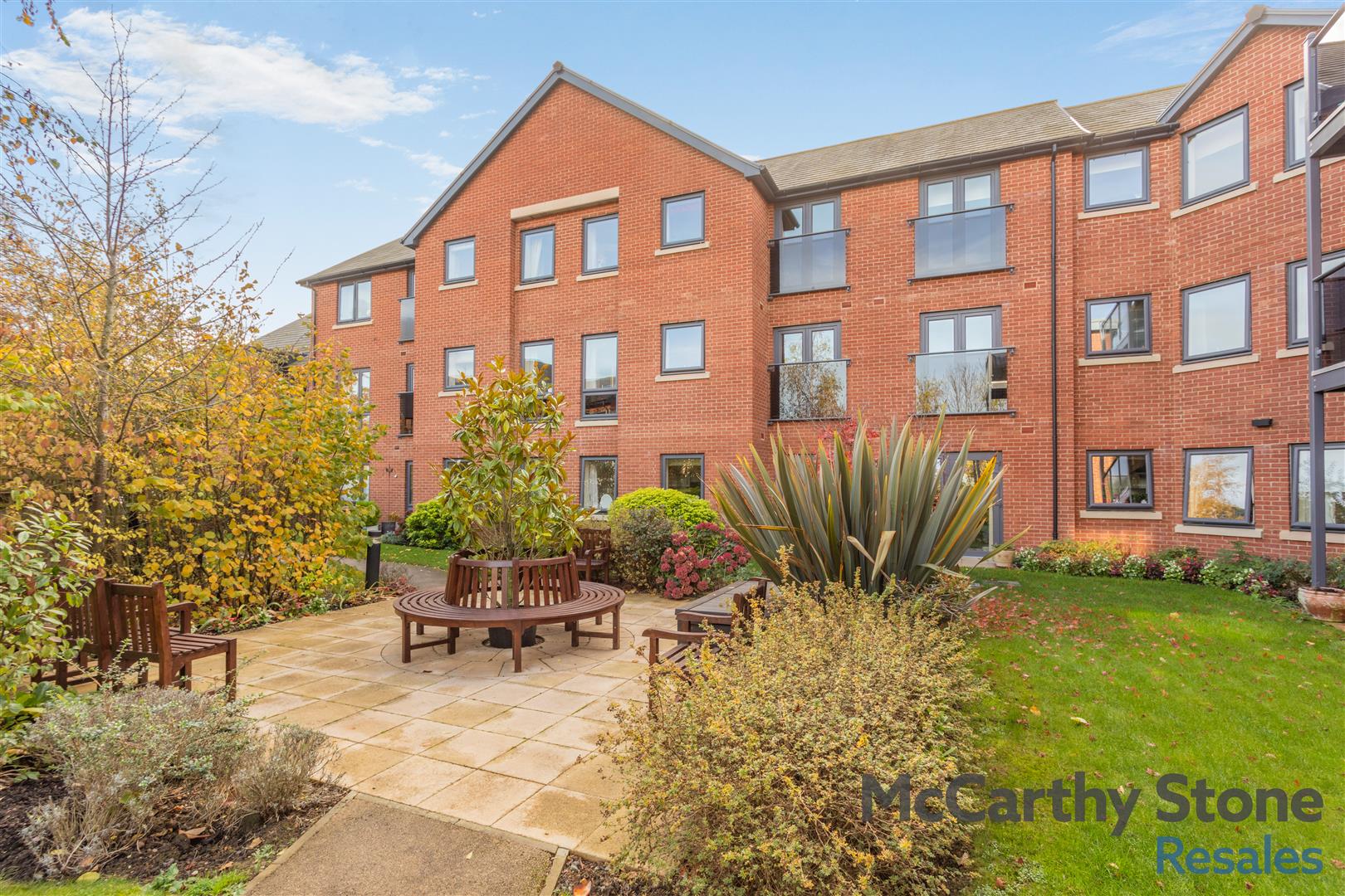 Lonsdale Park, Barleythorpe Road, Oakham, LE15 6QJ