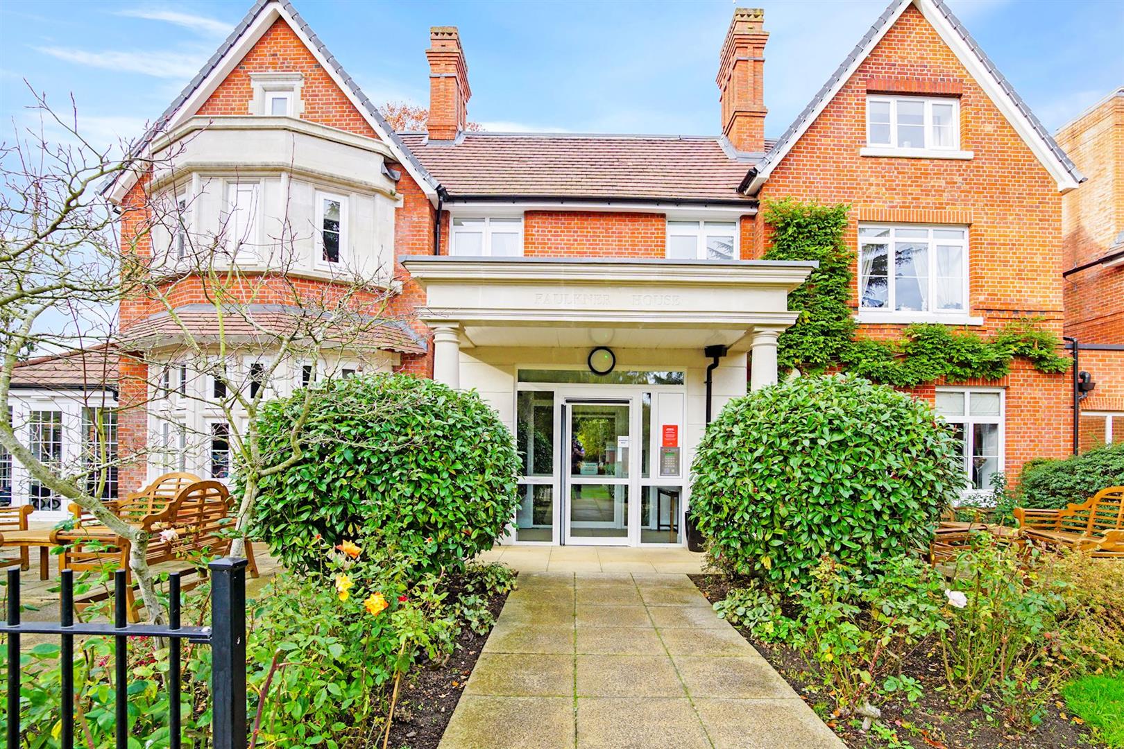 St. Pauls Cray Road, Chislehurst