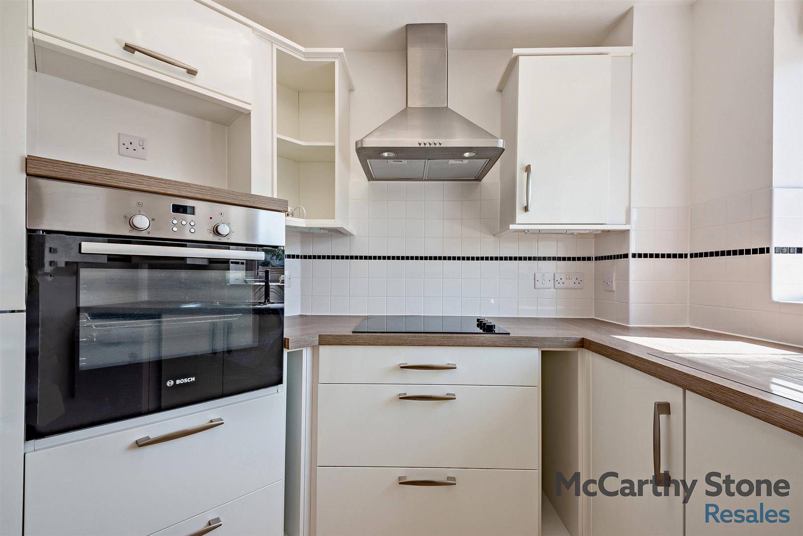 101-105 Fleet Road, Fleet