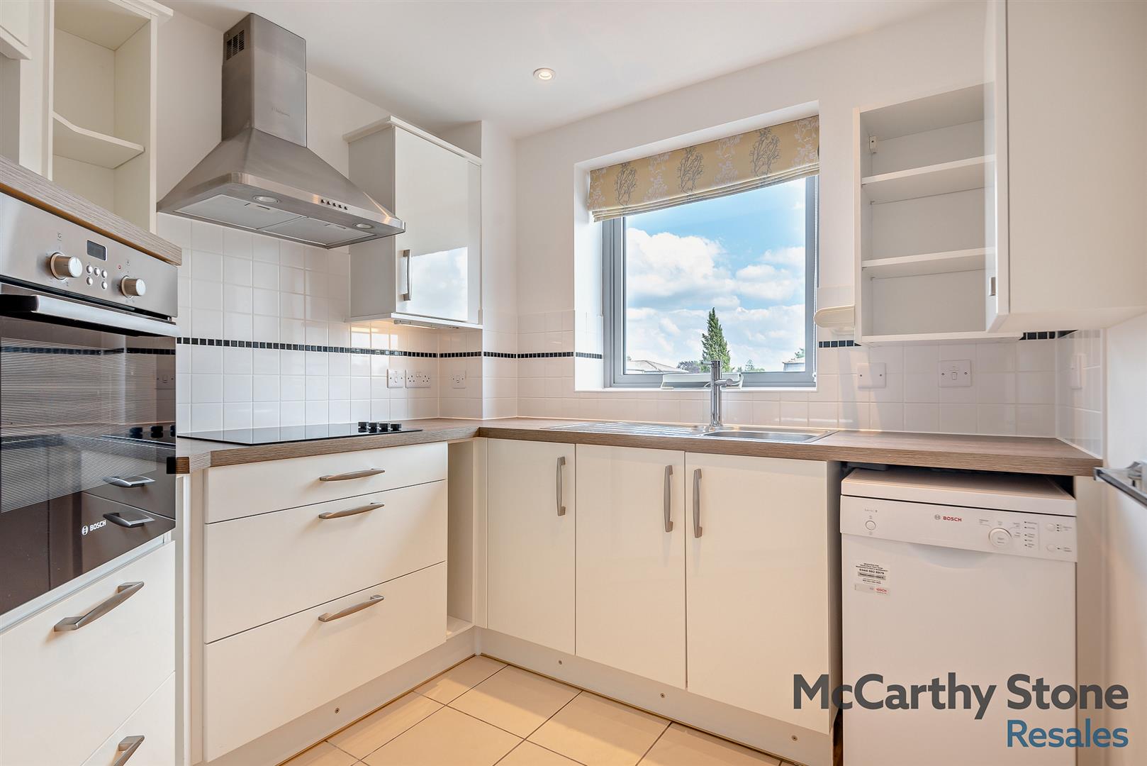 101-105 Fleet Road, Fleet