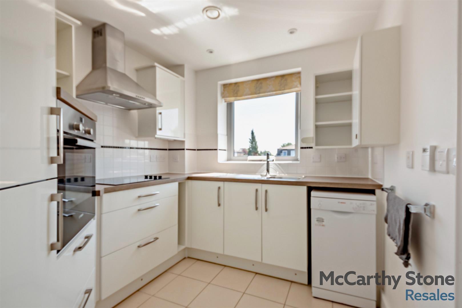 101-105 Fleet Road, Fleet