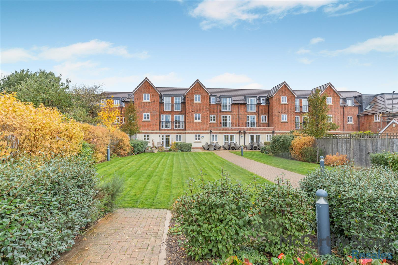 Lowe House, London Road, Knebworth