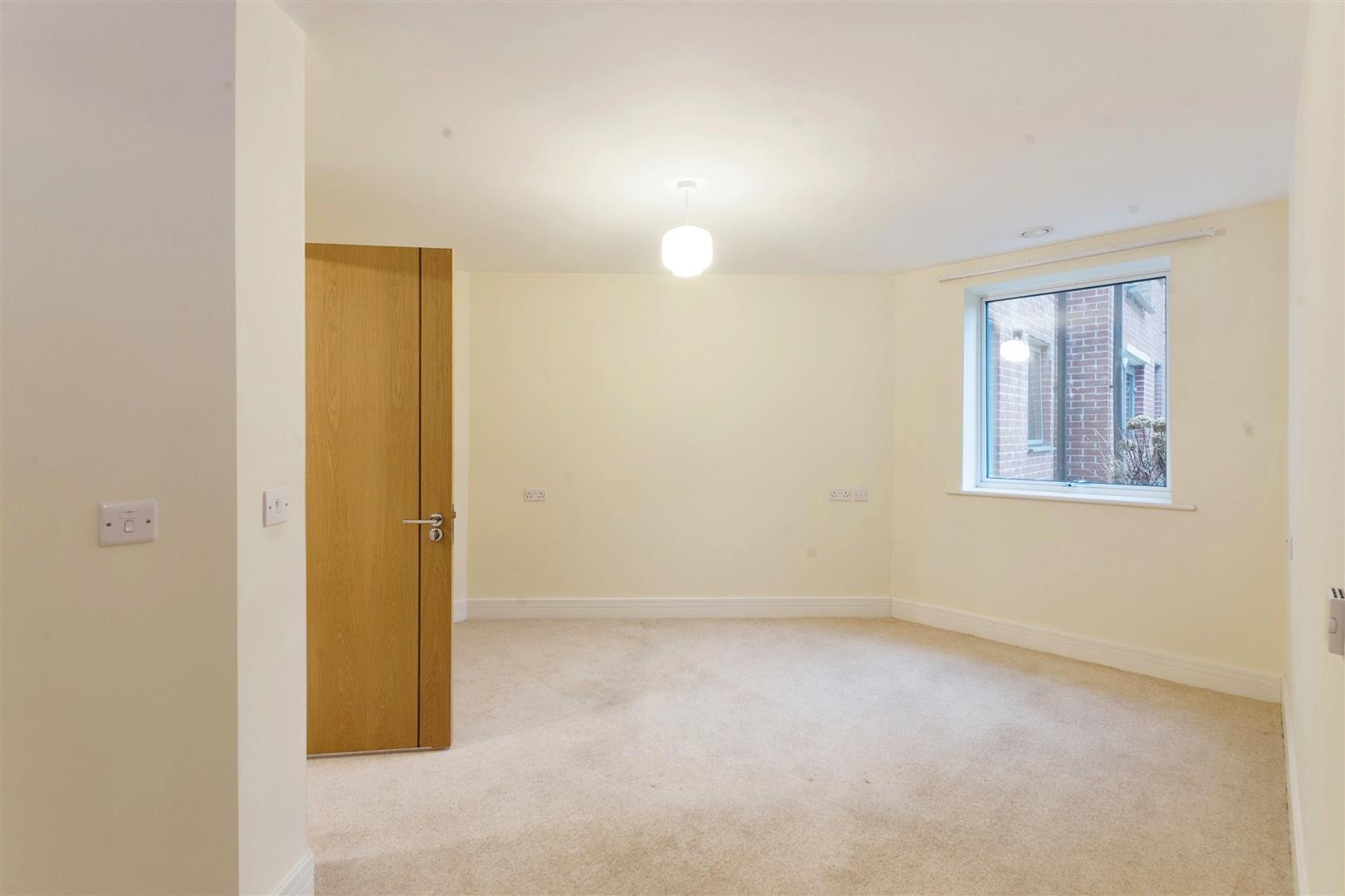 8 Westonia Court, 582-592 Wellingborough Road, Northampton