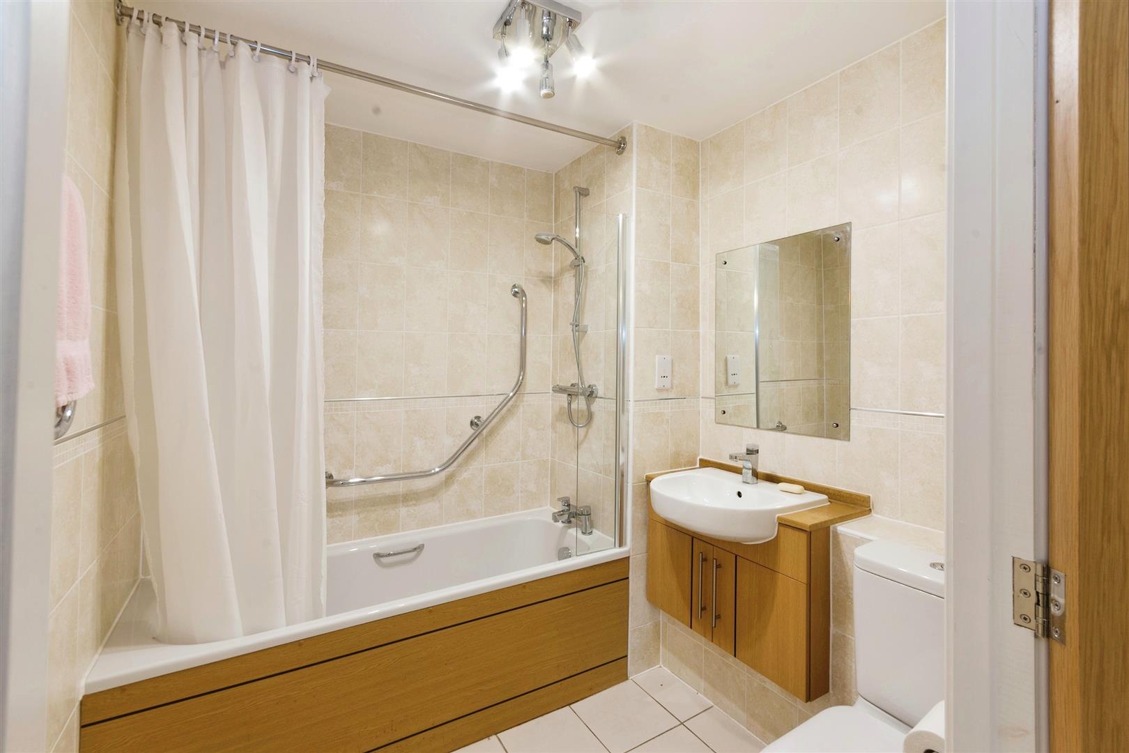 8 Westonia Court, 582-592 Wellingborough Road, Northampton