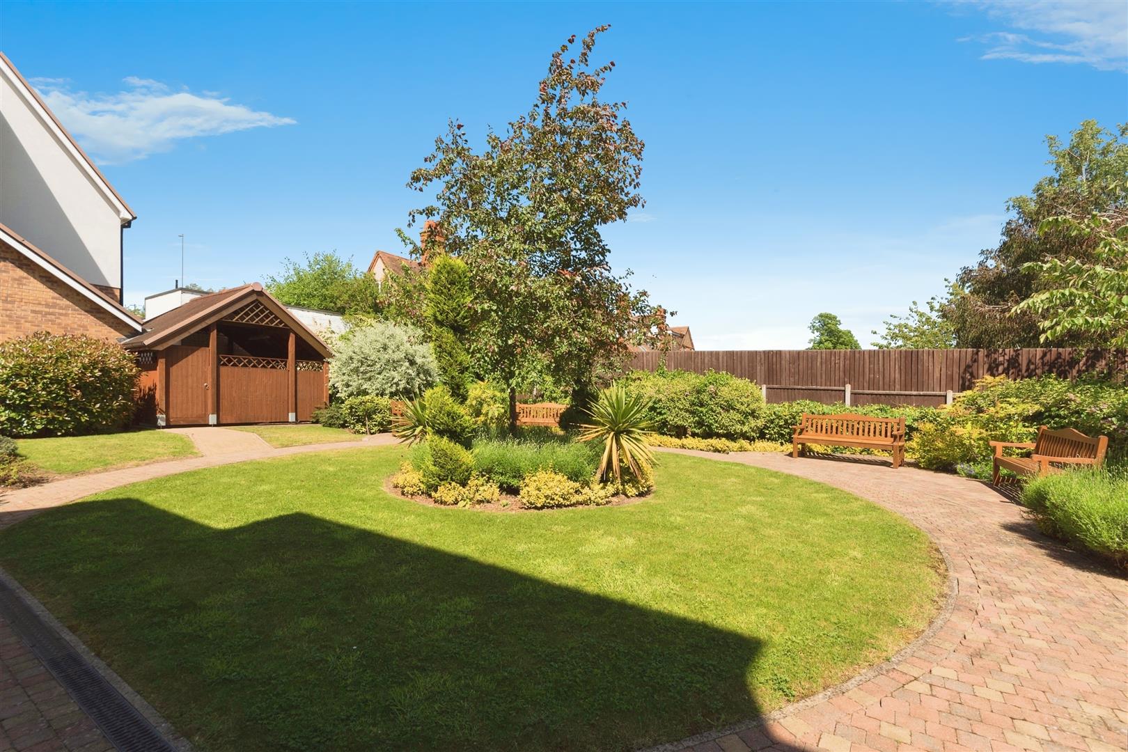 8 Westonia Court, 582-592 Wellingborough Road, Northampton