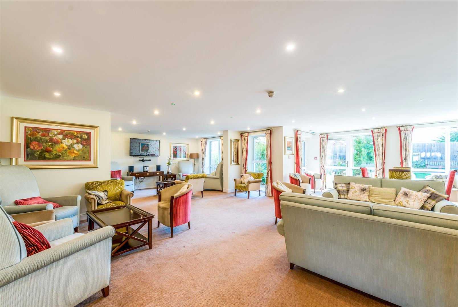 8 Westonia Court, 582-592 Wellingborough Road, Northampton