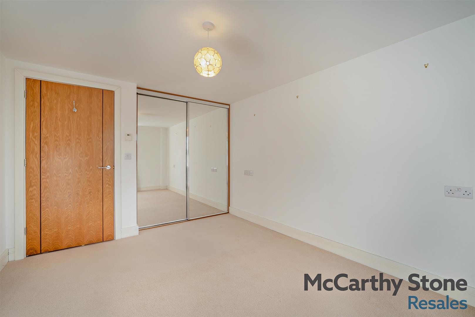 Abbotsmead Place, Caversham, Reading