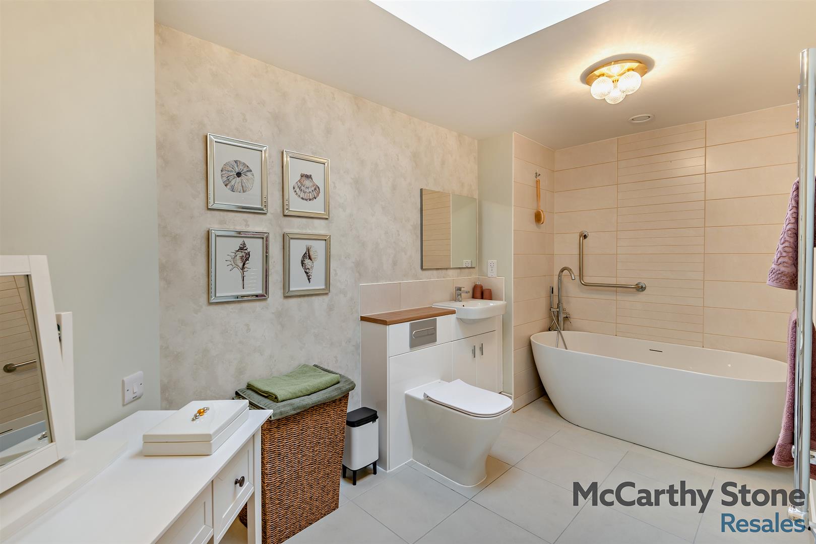 Westpole Avenue, Barnet