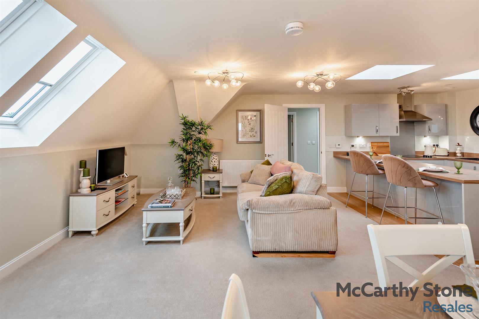 Westpole Avenue, Barnet