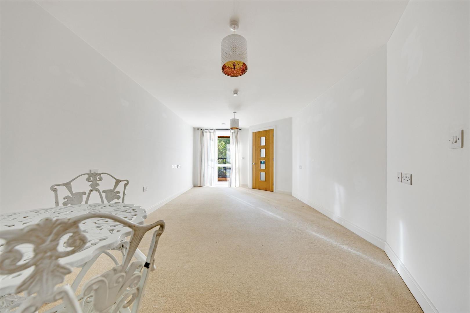 Birch Place, Dukes Ride, Crowthorne, RG45 6GT