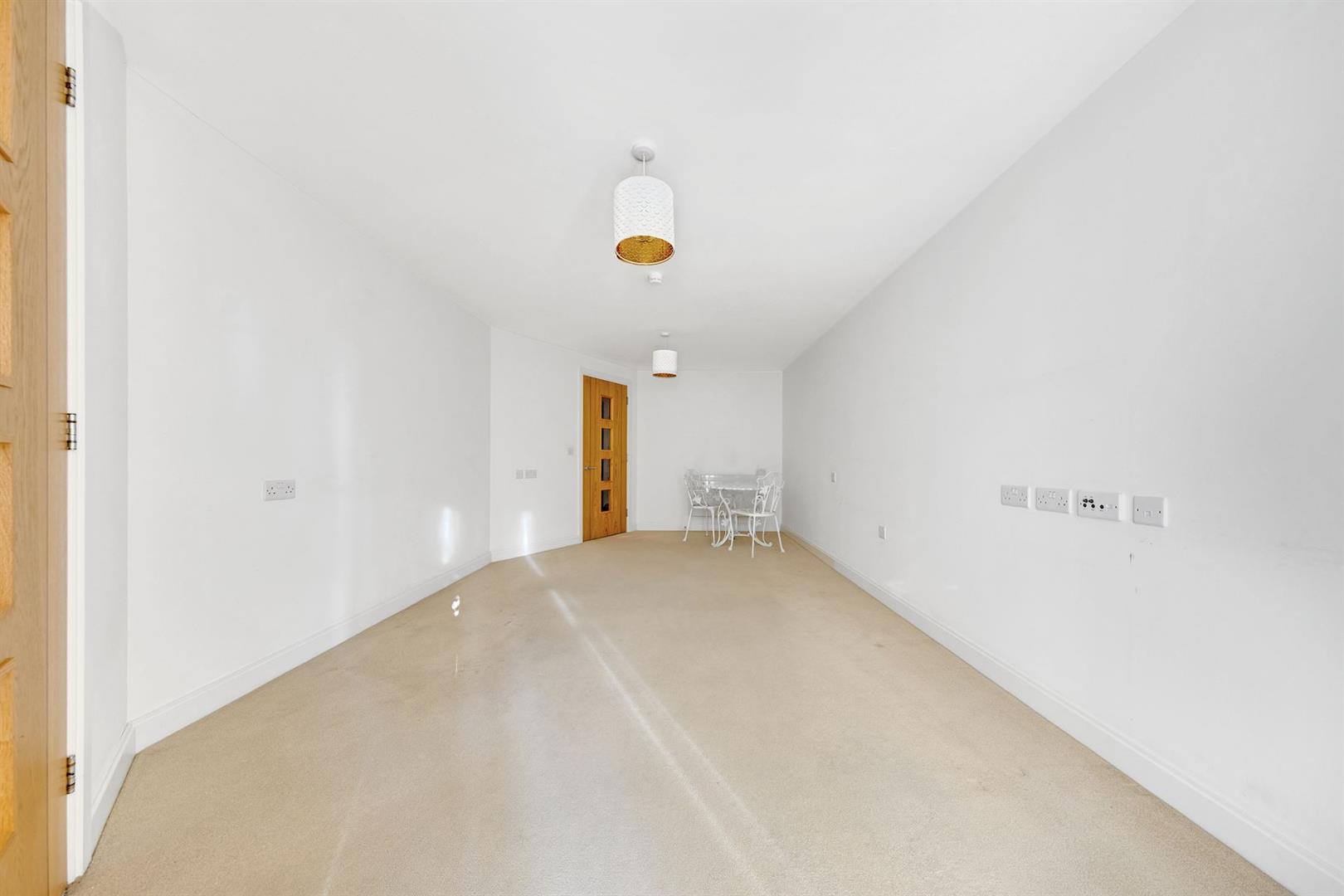 Birch Place, Dukes Ride, Crowthorne, RG45 6GT