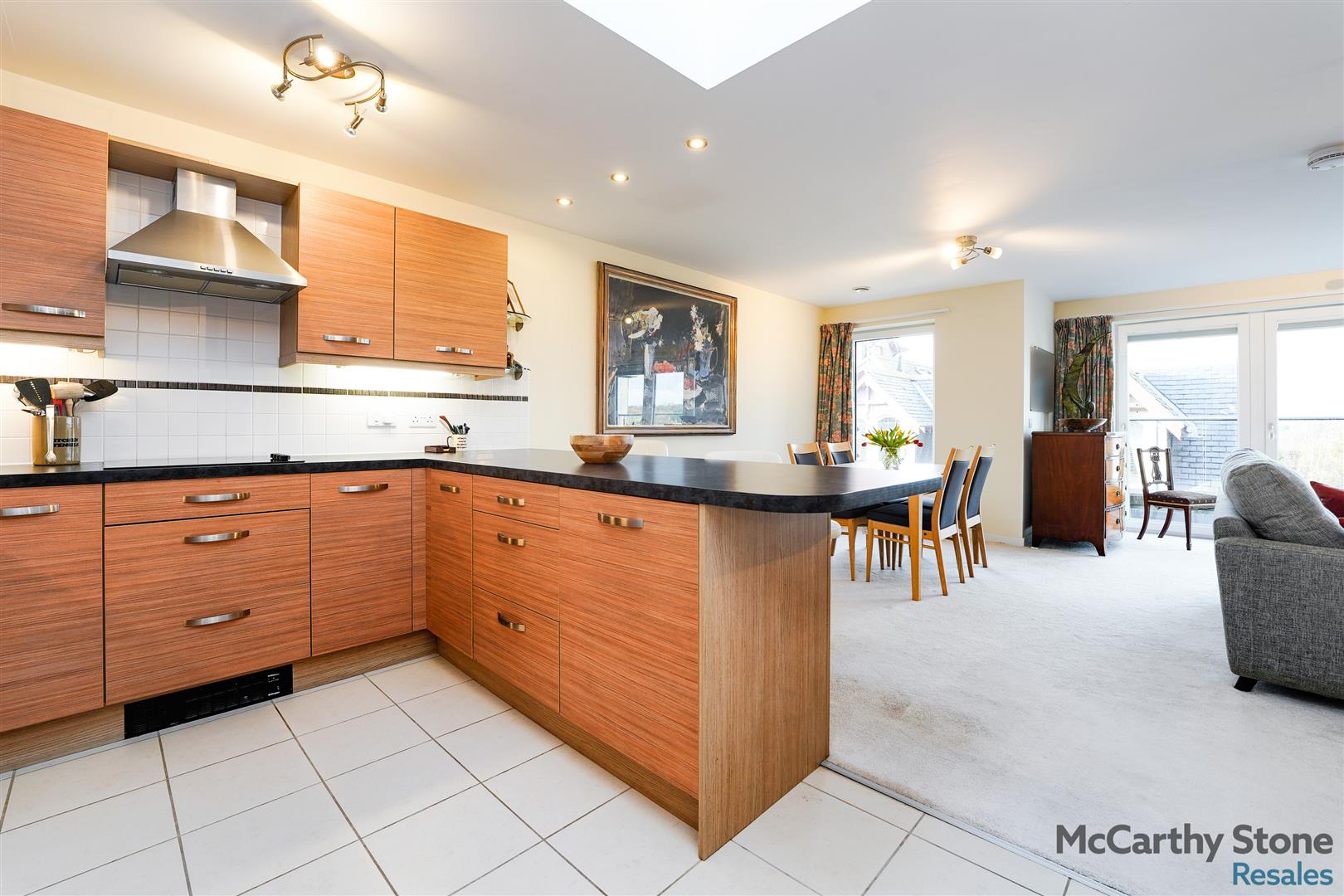 Lyle Court, 25 Barnton Grove, Edinburgh, EH4 6EZ