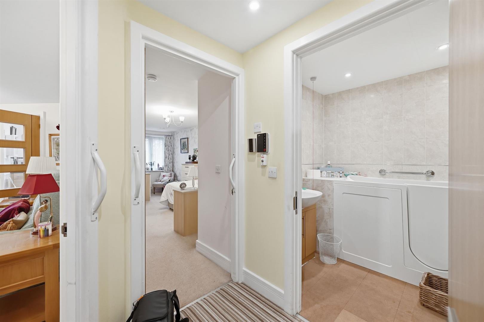 141 White Hart Lane, Romford, RM7 8LZ