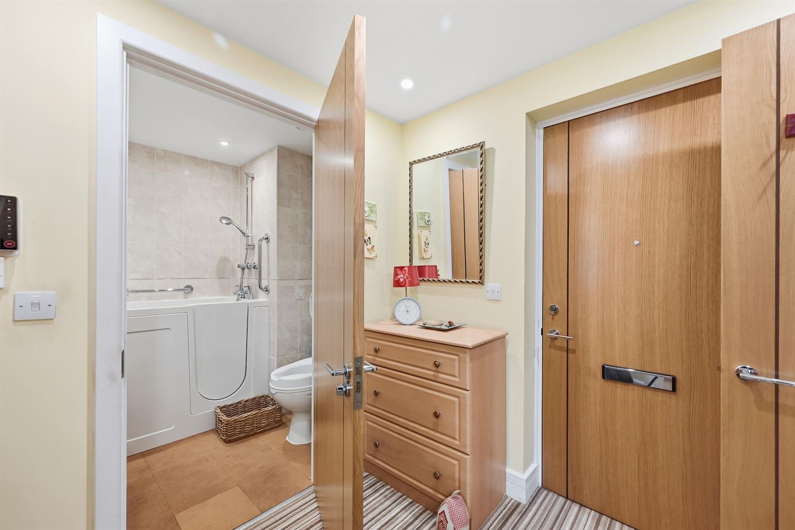 141 White Hart Lane, Romford, RM7 8LZ