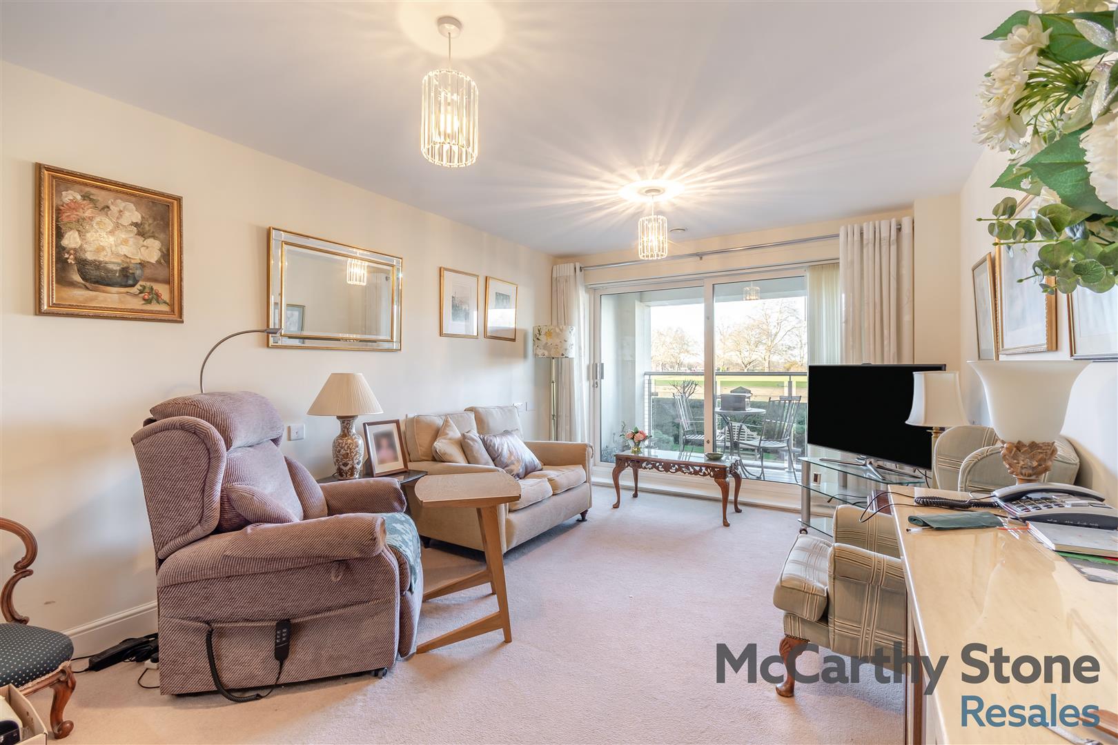 Wilford Lane, West Bridgford. River Facing Apartment