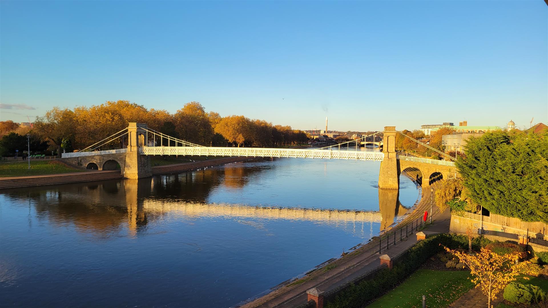 Wilford Lane, West Bridgford. River Facing Apartment