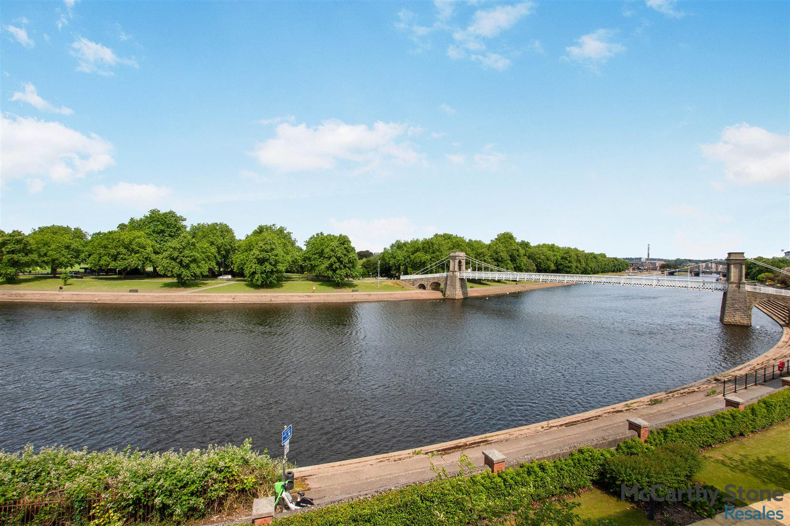 Wilford Lane, West Bridgford. River Facing Apartment
