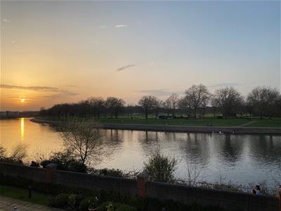 Wilford Lane, West Bridgford. River Facing Apartment